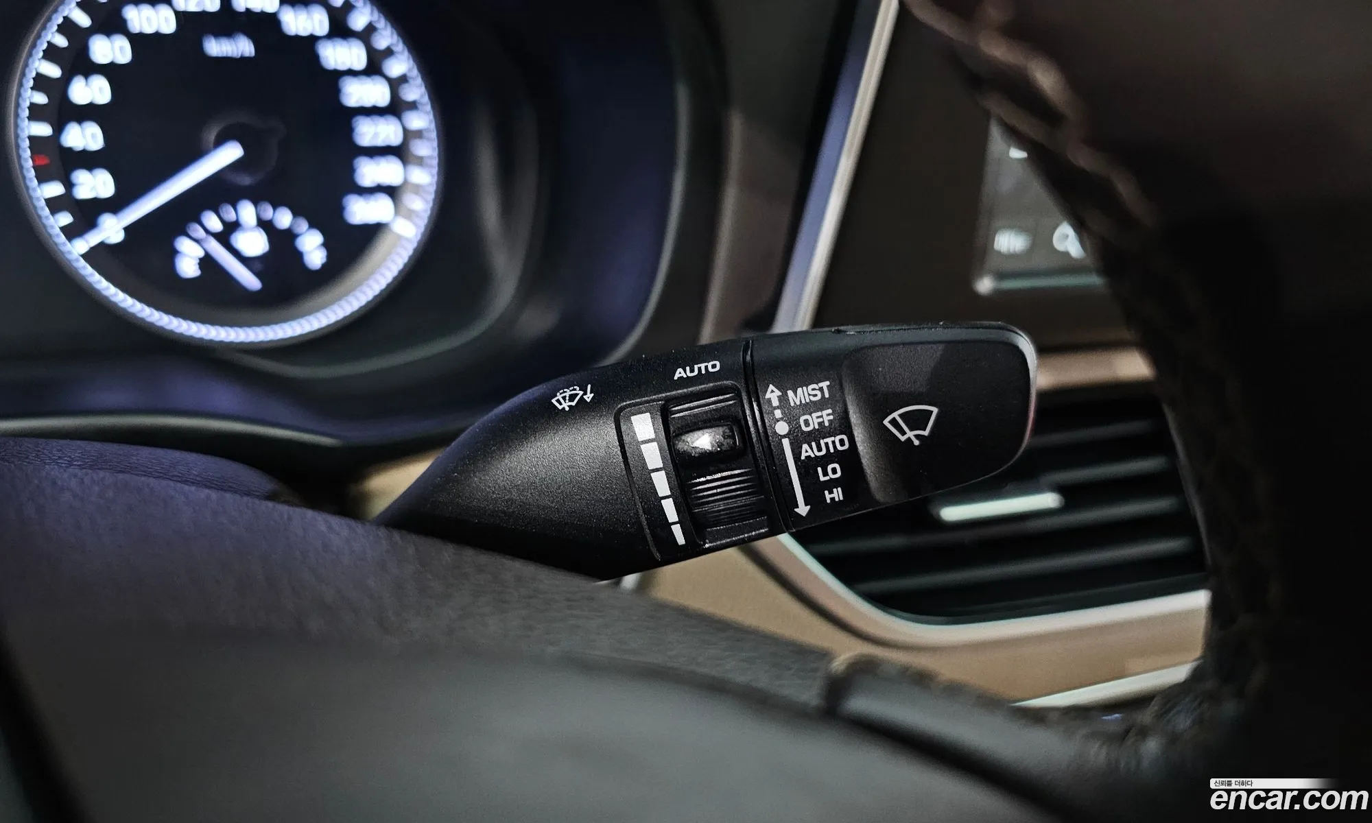 Hyundai Grandeur IG Hybrid 2017 — 19