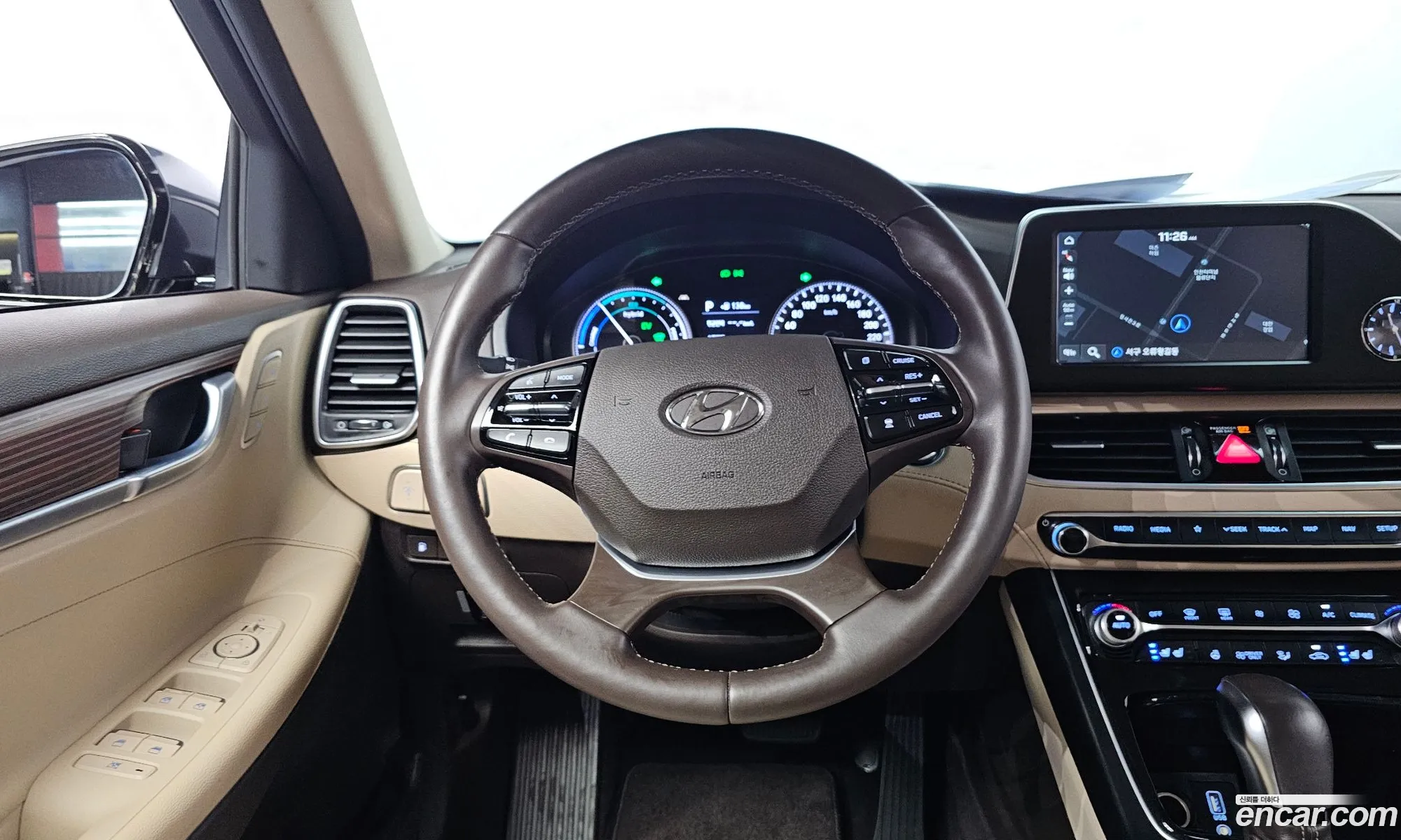 Hyundai Grandeur IG Hybrid 2017 — 26