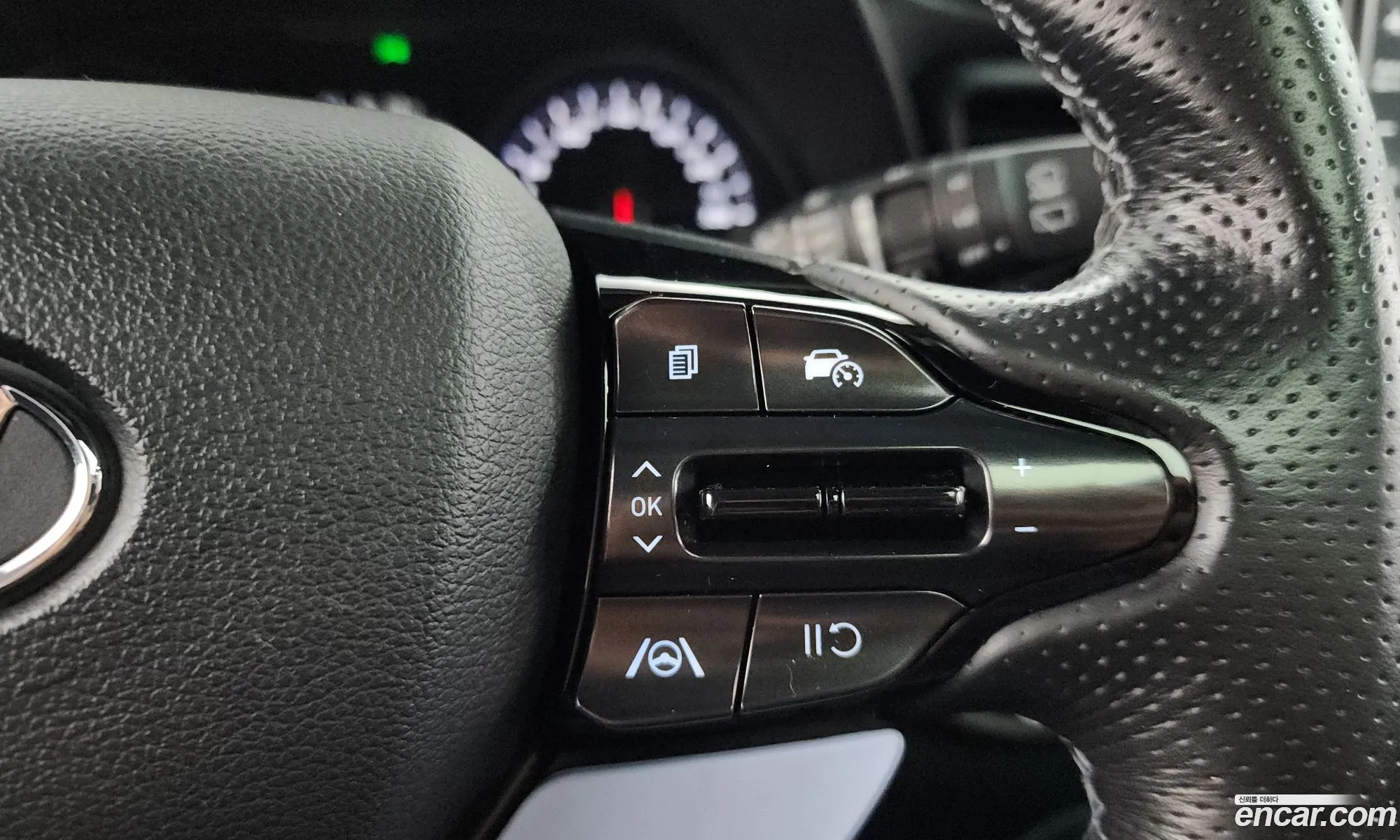 Hyundai Veloster 2019 — 28