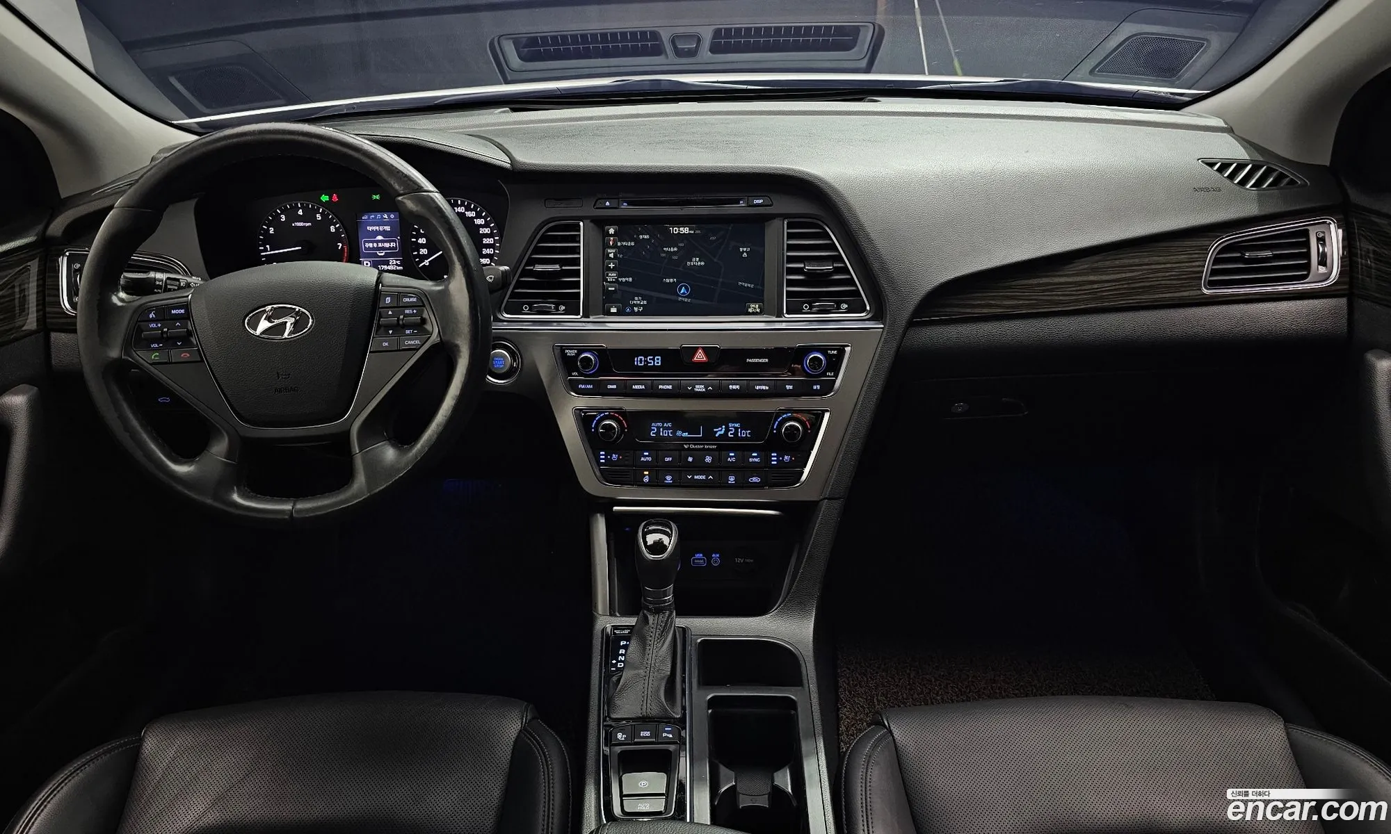 Hyundai LF Sonata 2014 — 30