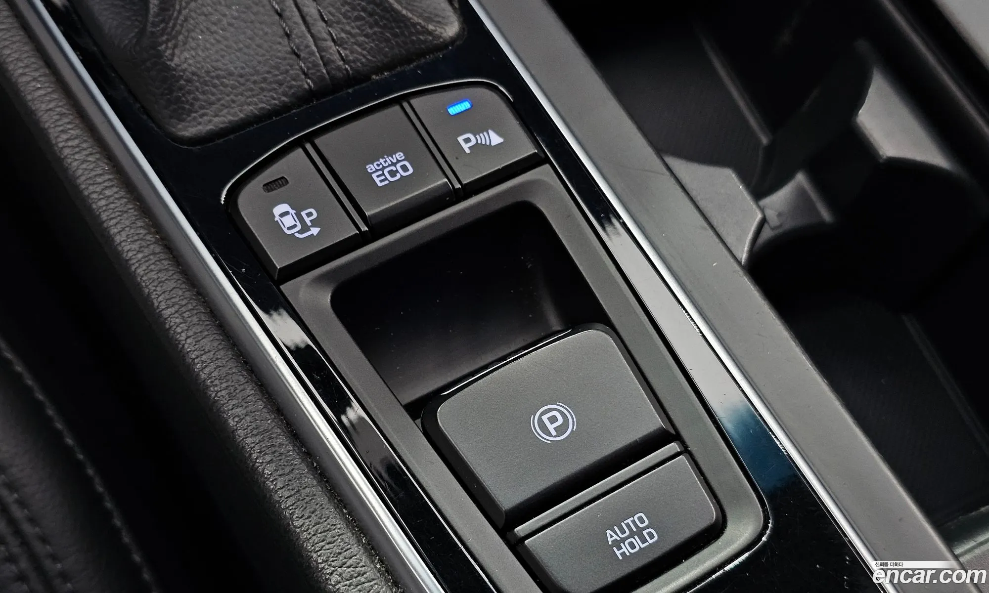 Hyundai LF Sonata 2014 — 11