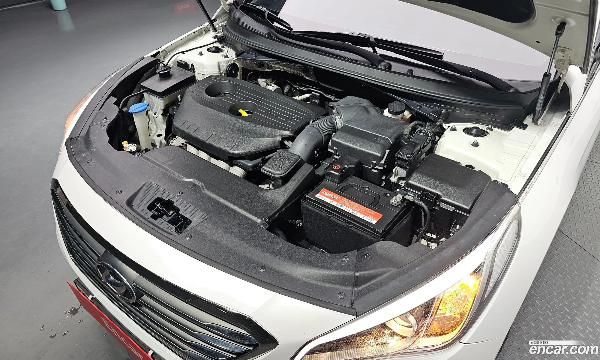 Hyundai LF Sonata 2014 — 24