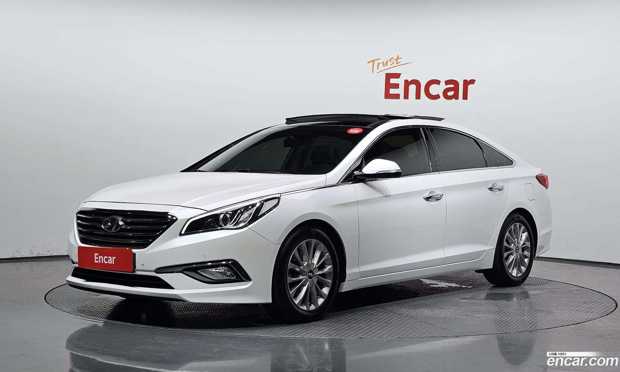 Hyundai LF Sonata 2014 — 29