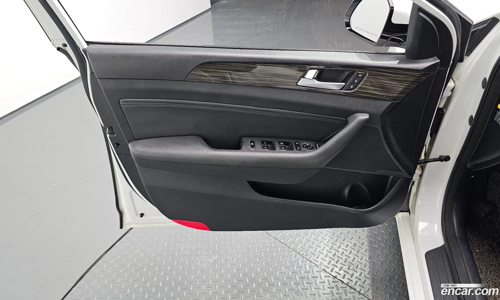 Hyundai LF Sonata 2014 — 2