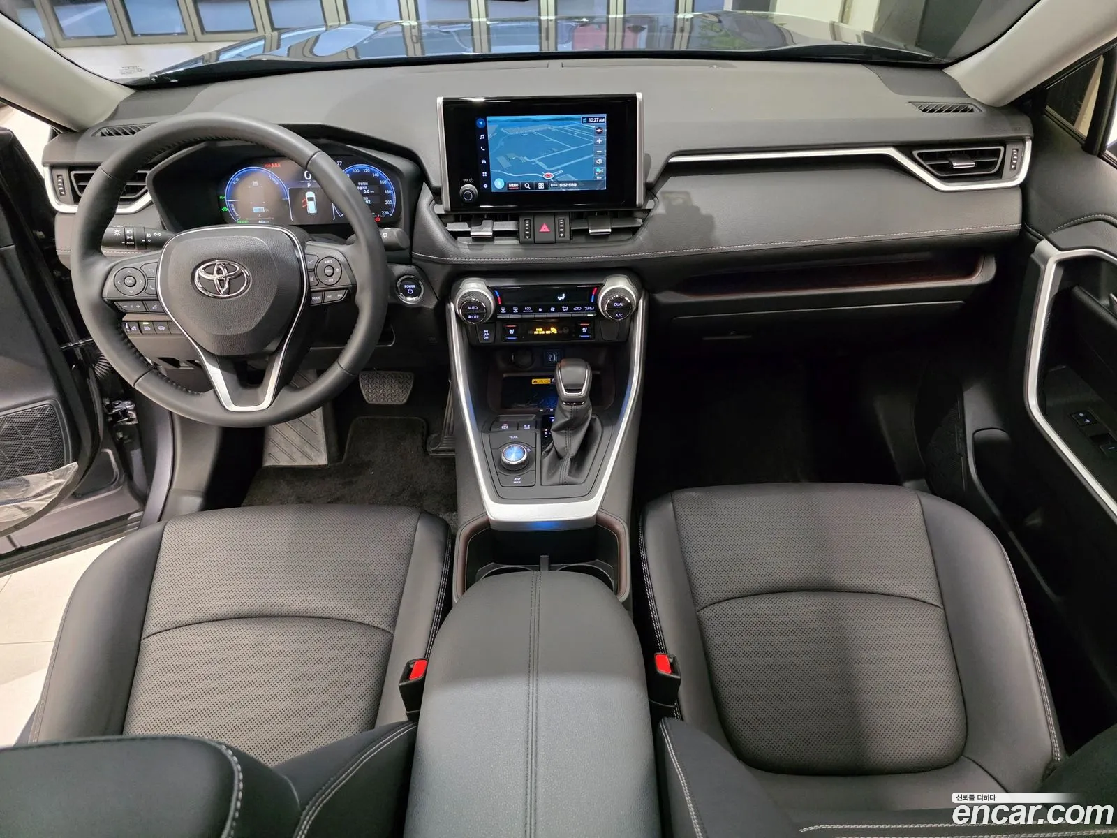Toyota RAV4 2025 — 10