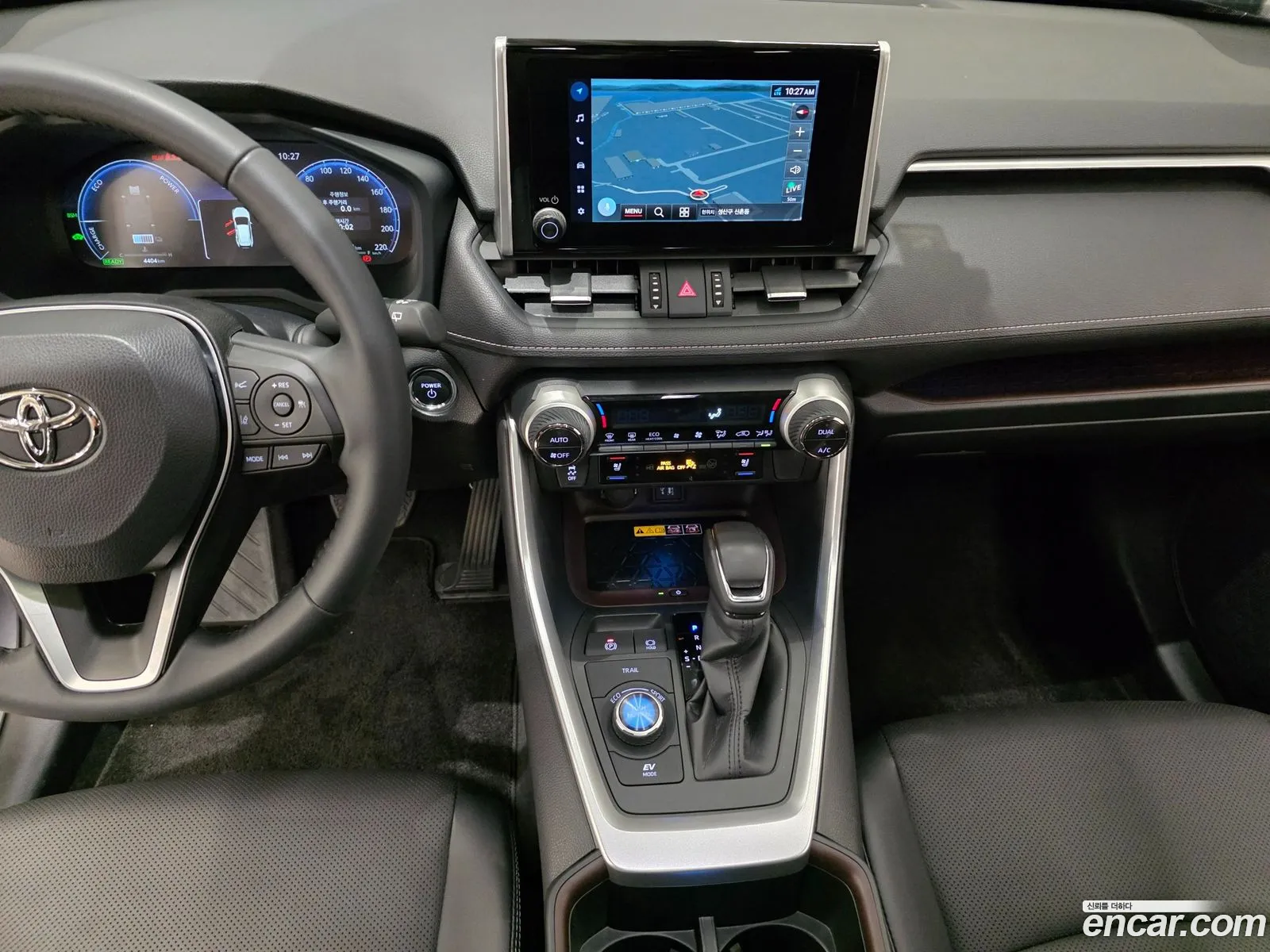 Toyota RAV4 2025 — 11