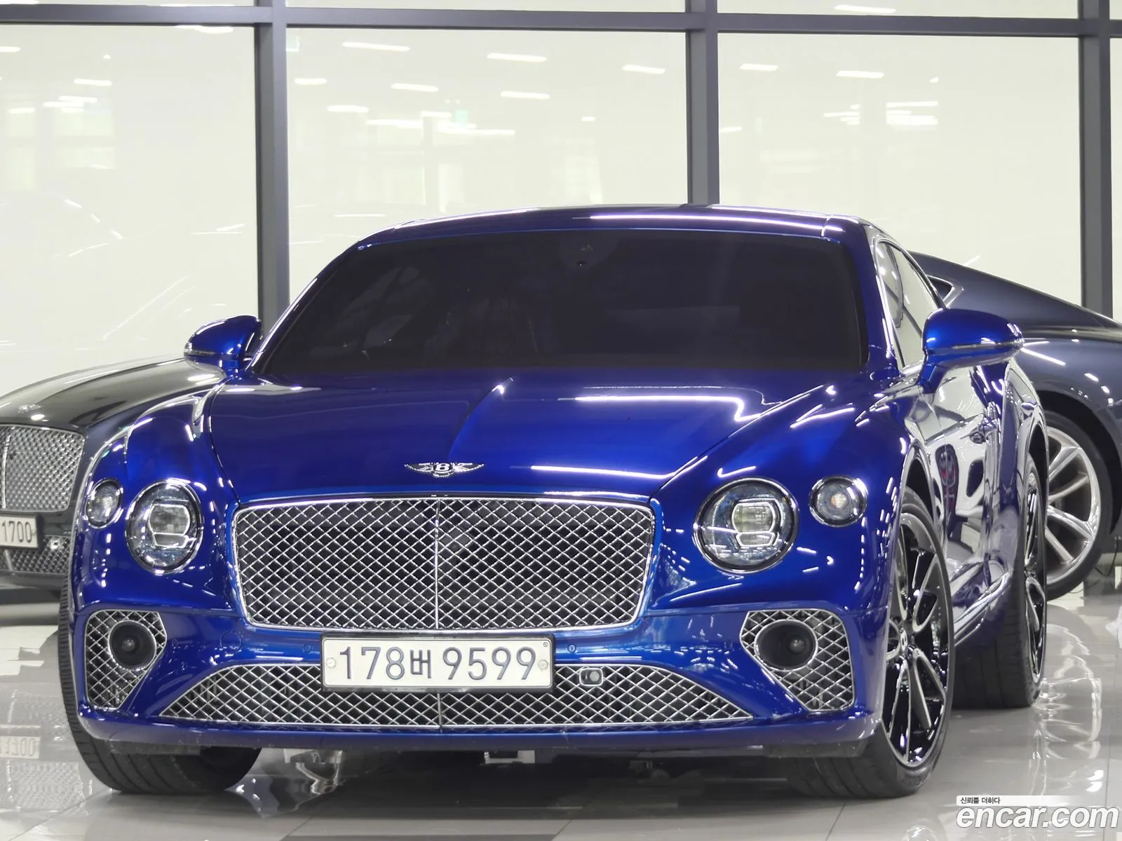 Bentley Continental GT 2022 — 17