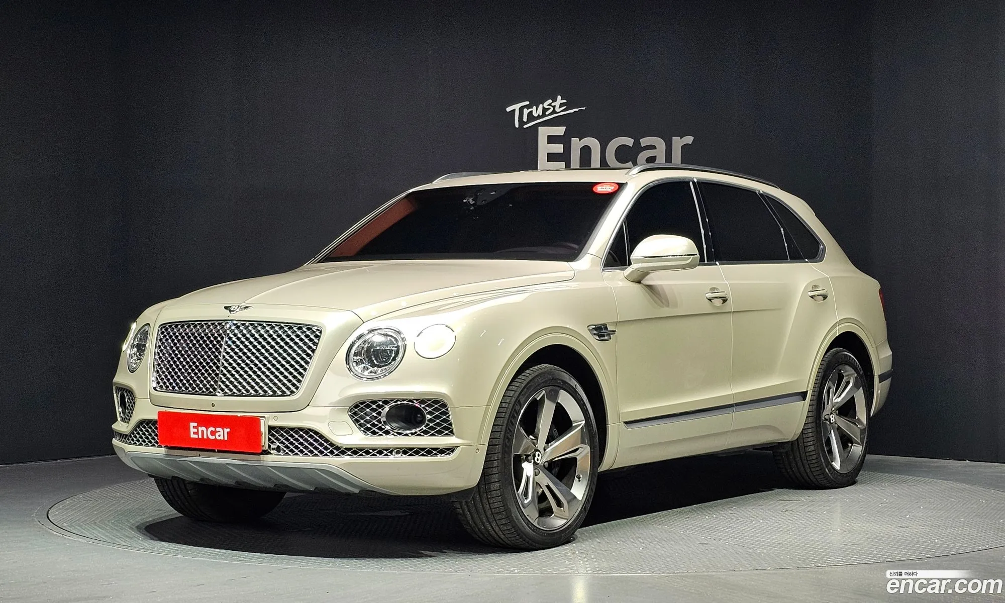Bentley Bentayga 2018 SJAAC14V2JC020095 — 16