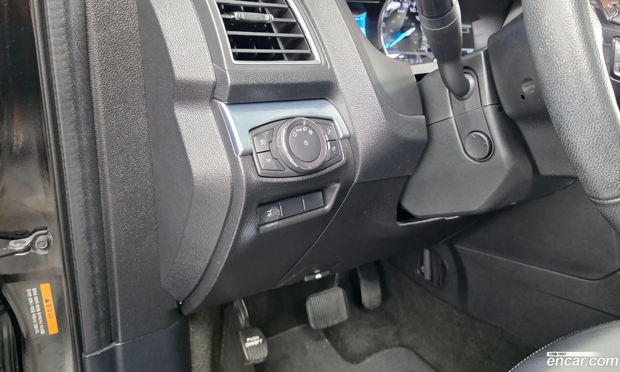 Ford Explorer 2018 1FM5K8F80JGA49702 — 4