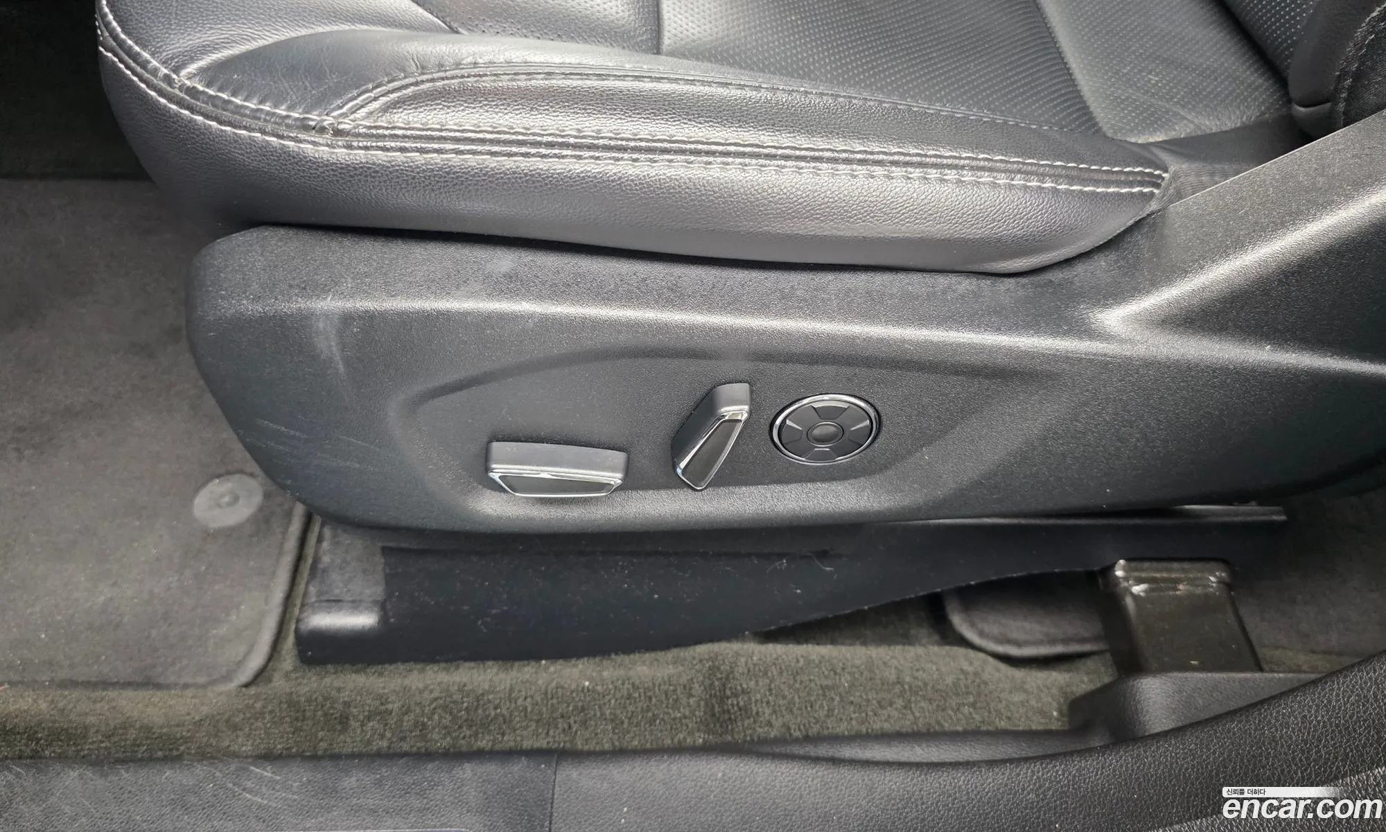 Ford Explorer 2018 1FM5K8F80JGA49702 — 16