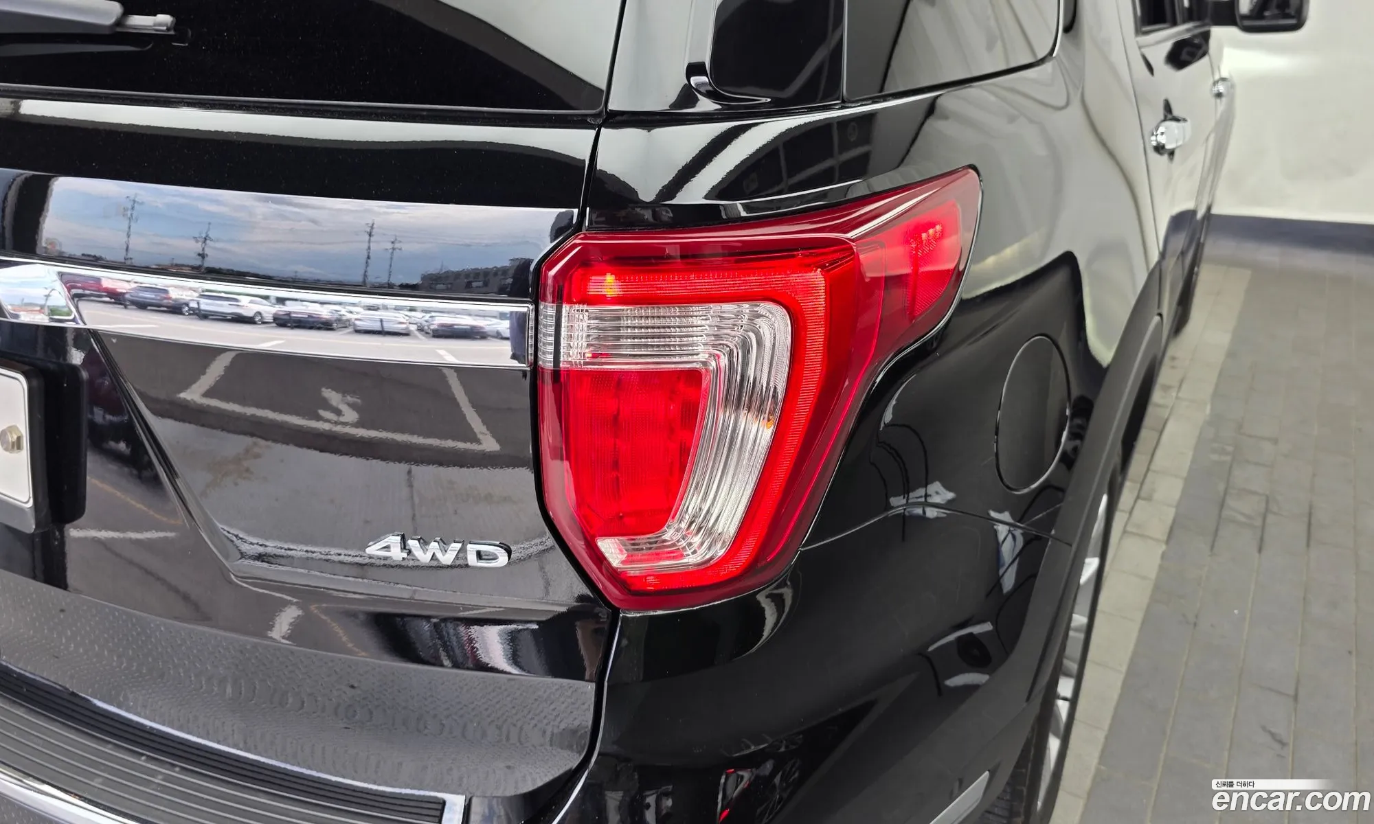 Ford Explorer 2018 1FM5K8F80JGA49702 — 32