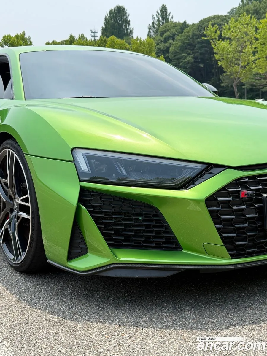 Audi R8