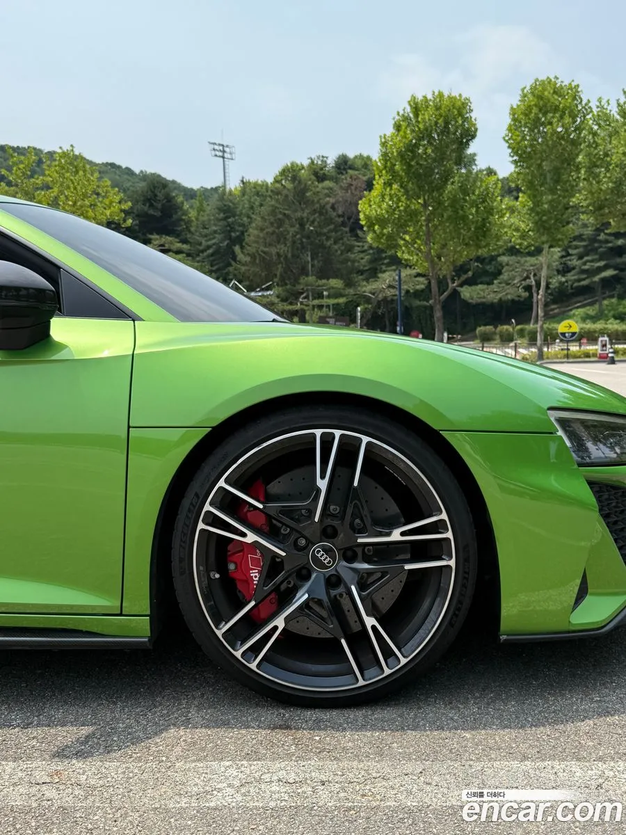 Audi R8 2021 — 12