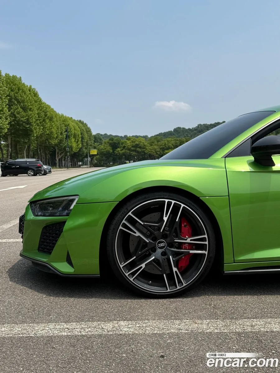 Audi R8 2021 — 14