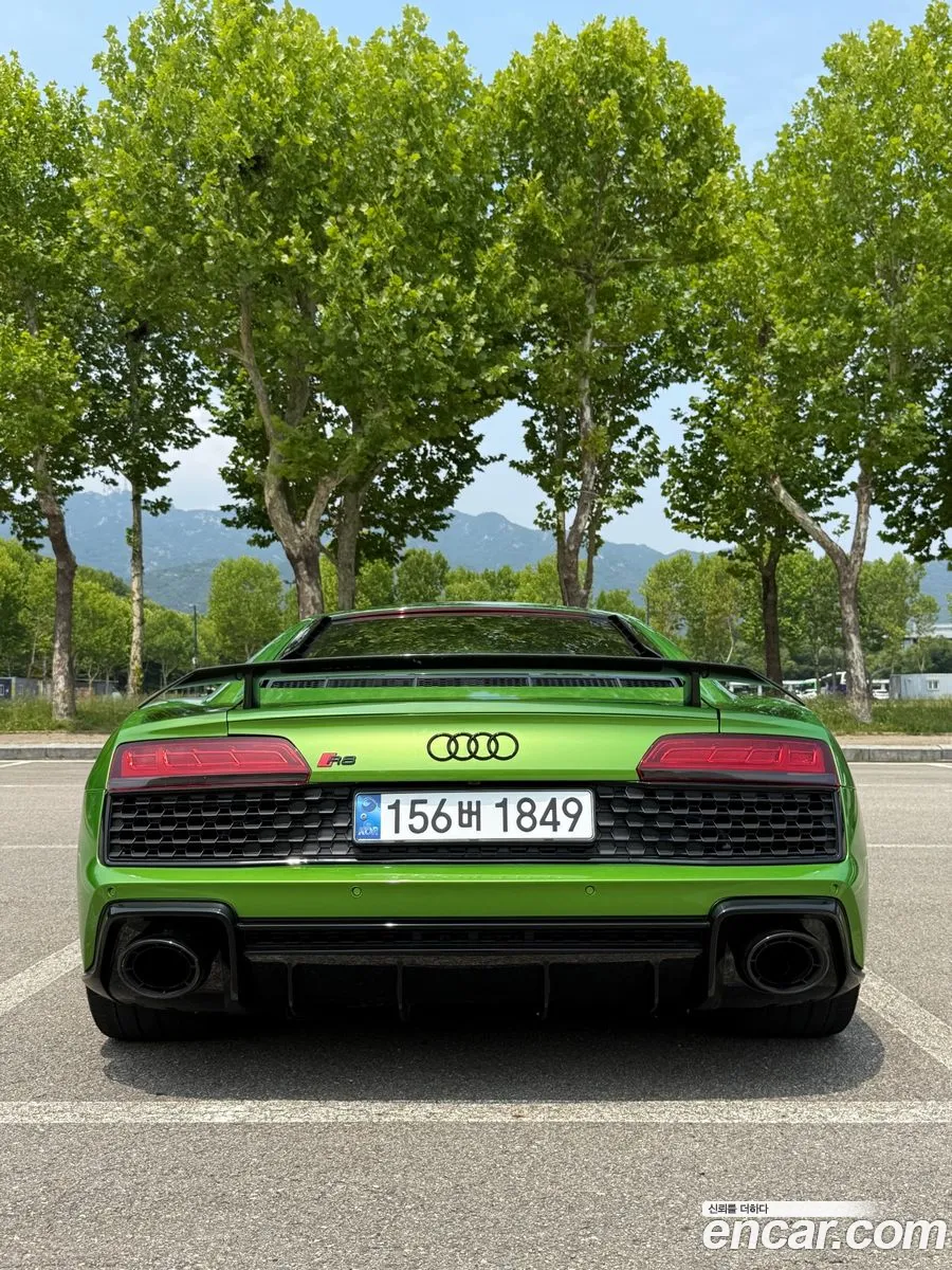 Audi R8 2021 — 8