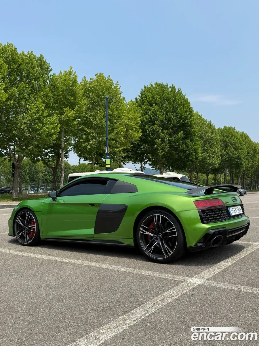 Audi R8 2021 — 3