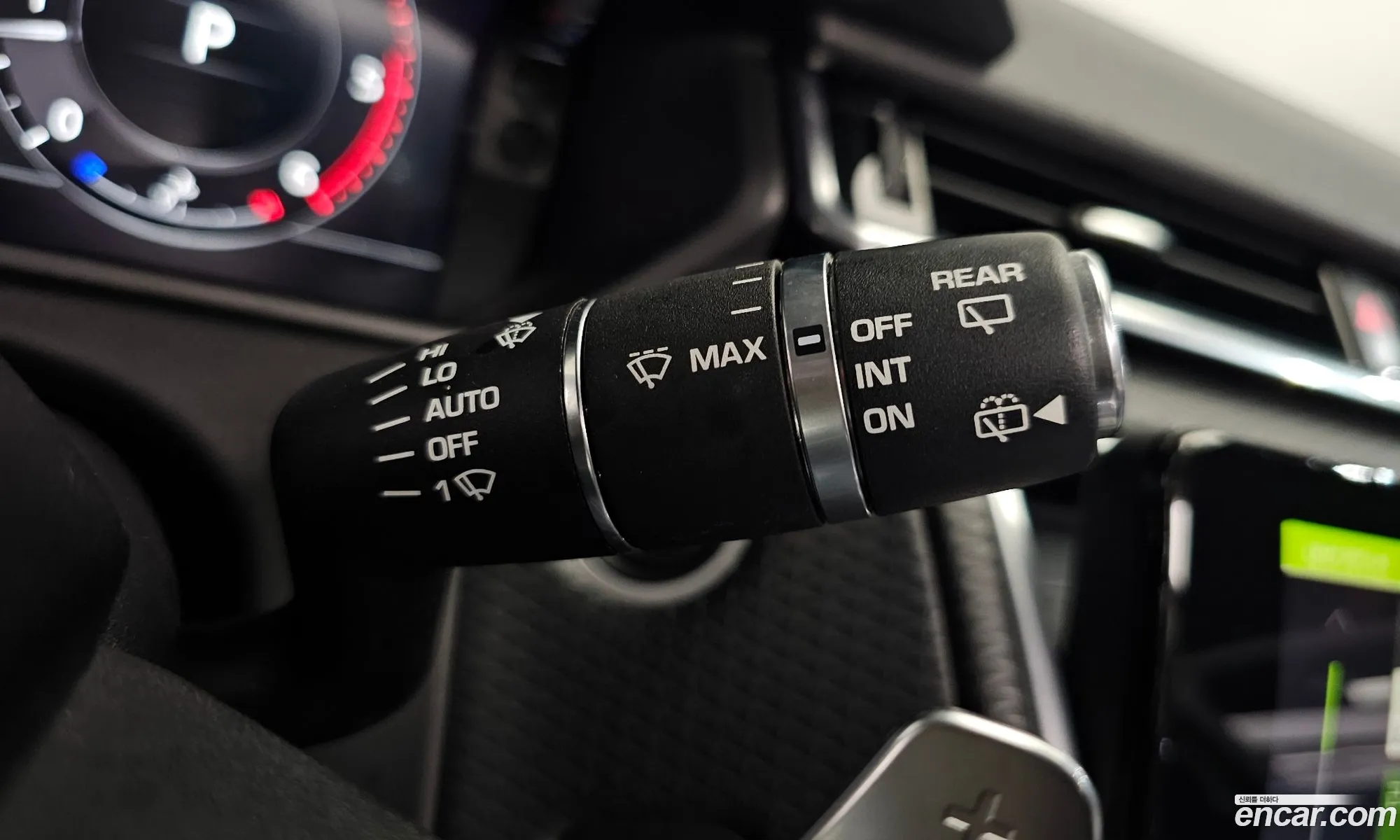 Land Rover Range Rover Velar 2018 — 26