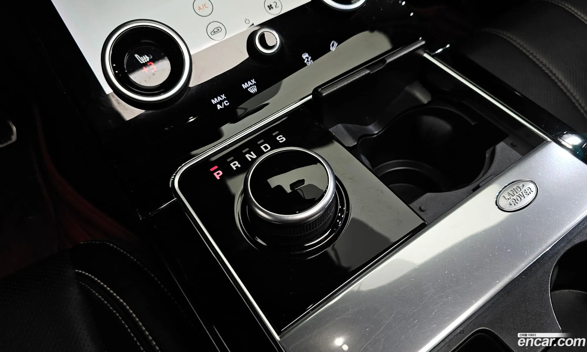 Land Rover Range Rover Velar 2018 — 25