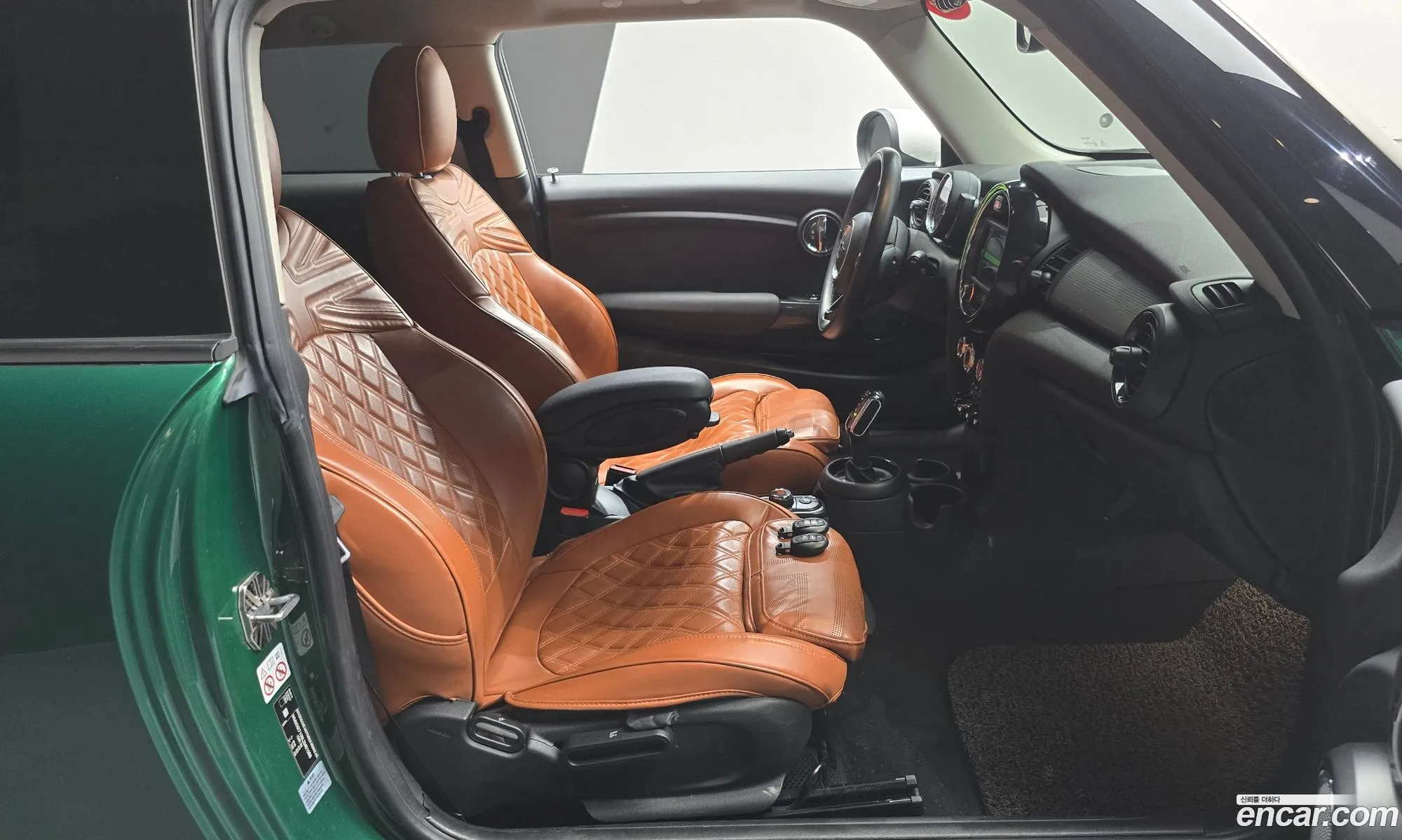 Mini Cooper 2020 — 28