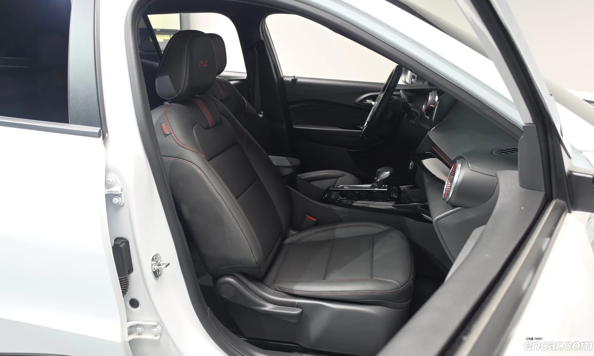 Chevrolet (GM Daewoo) Trax Crossover 2025 — 28