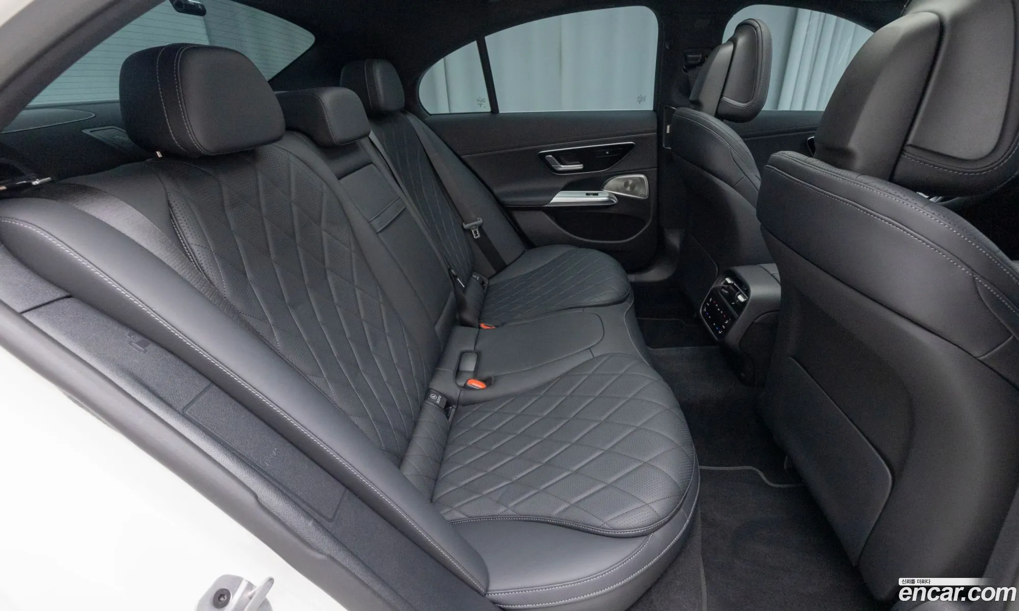 Mercedes-Benz E-Class W214 2025 — 7