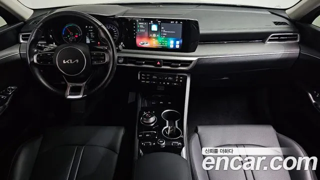 Kia K5 Hybrid 2021 — 4