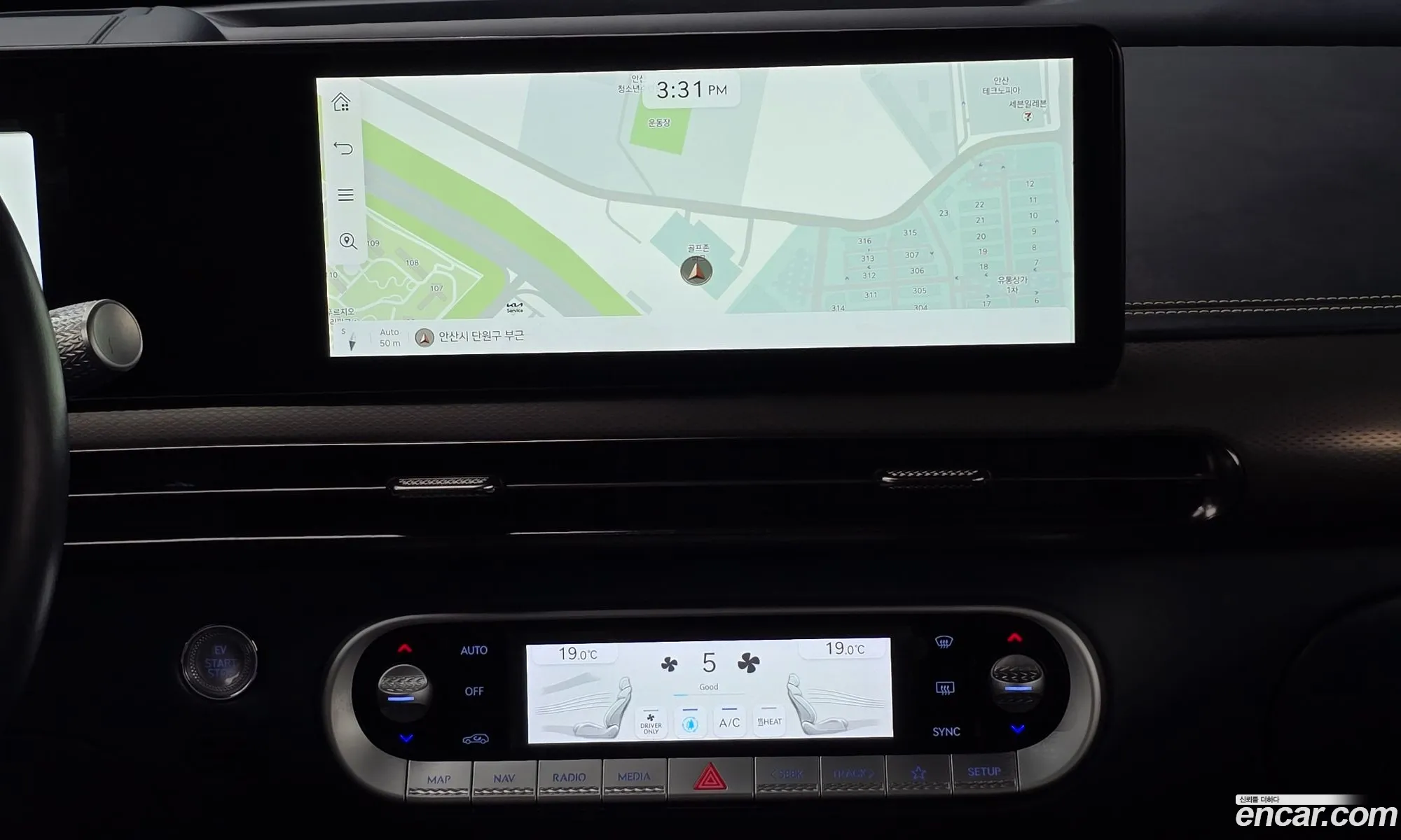 Genesis GV60 2022 — 30