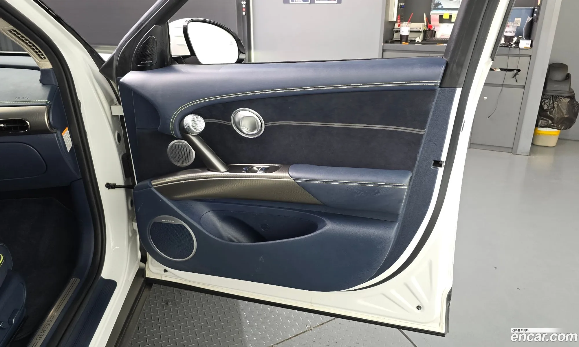Genesis GV60 2022 — 40