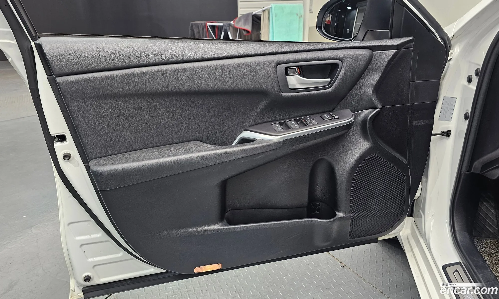 Toyota Camry 2017 4T1BD1FK0HU226163 — 19