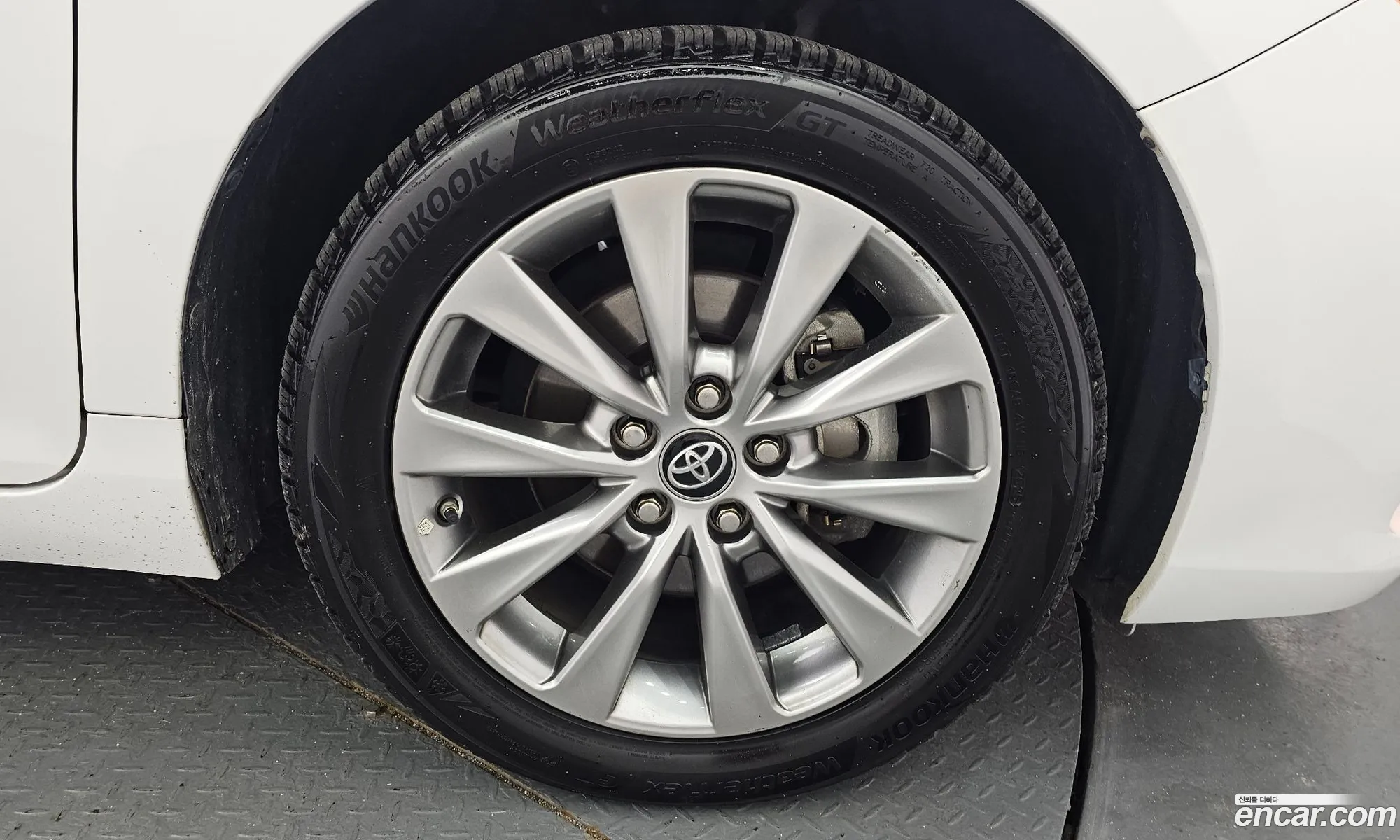 Toyota Camry 2017 4T1BD1FK0HU226163 — 18