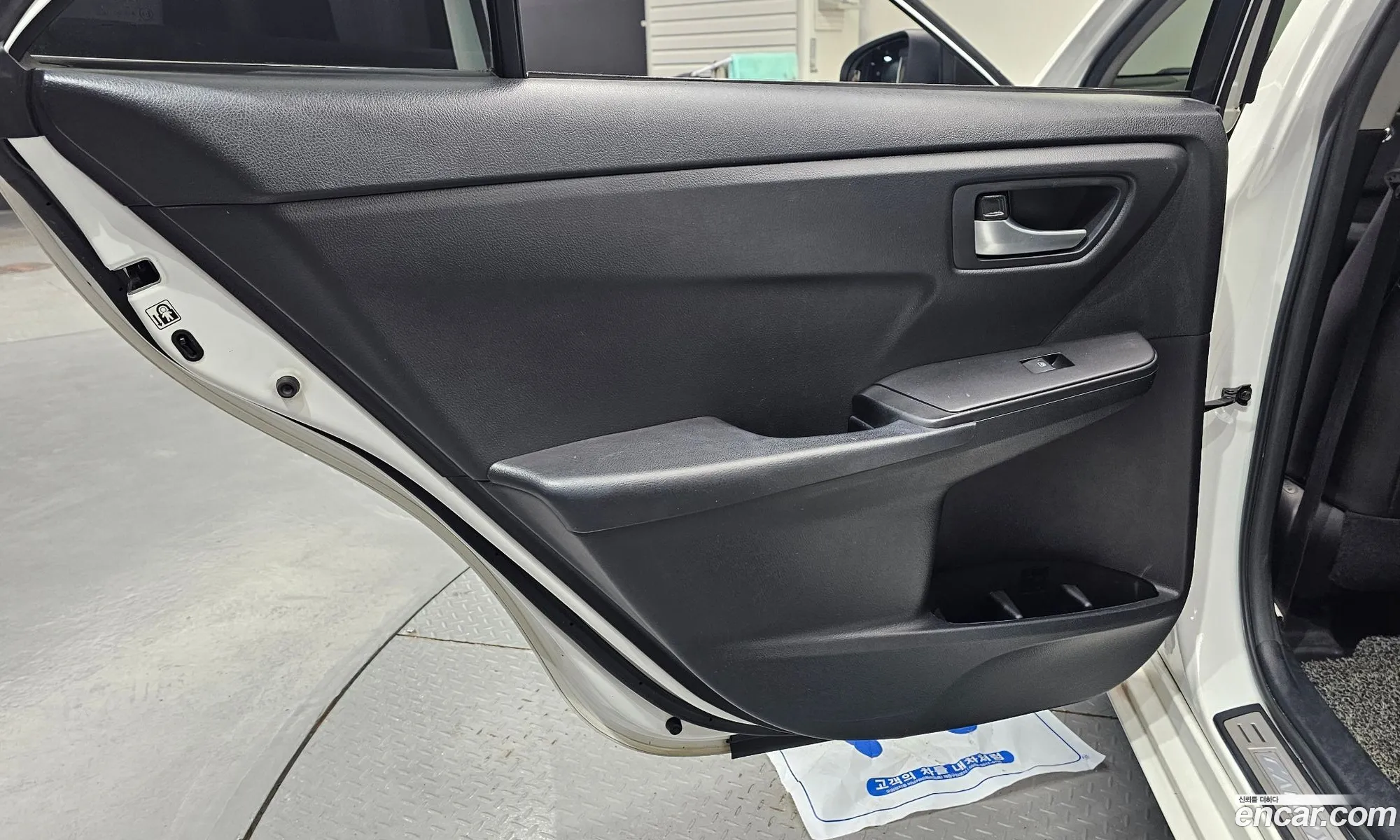 Toyota Camry 2017 4T1BD1FK0HU226163 — 13