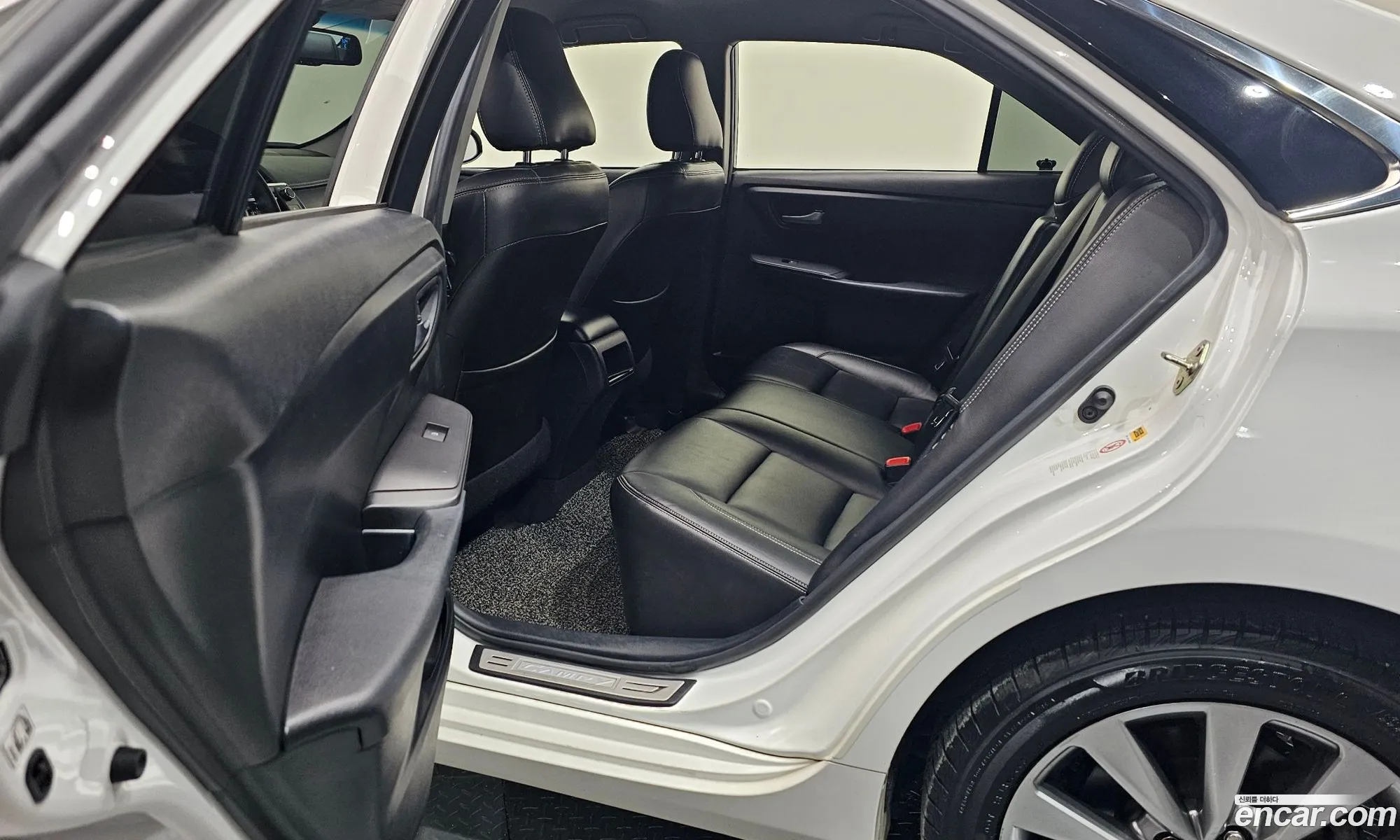 Toyota Camry 2017 4T1BD1FK0HU226163 — 16