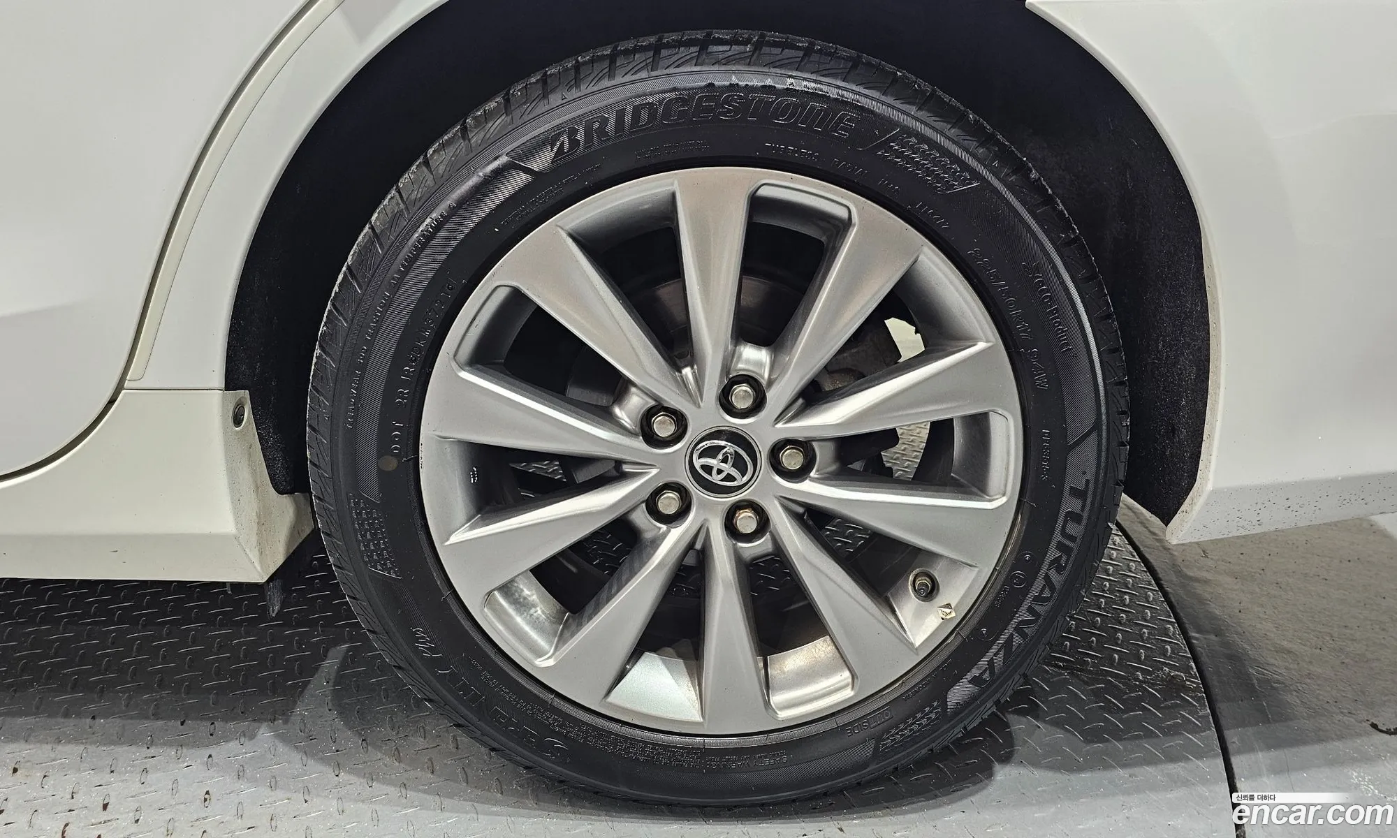Toyota Camry 2017 4T1BD1FK0HU226163 — 26