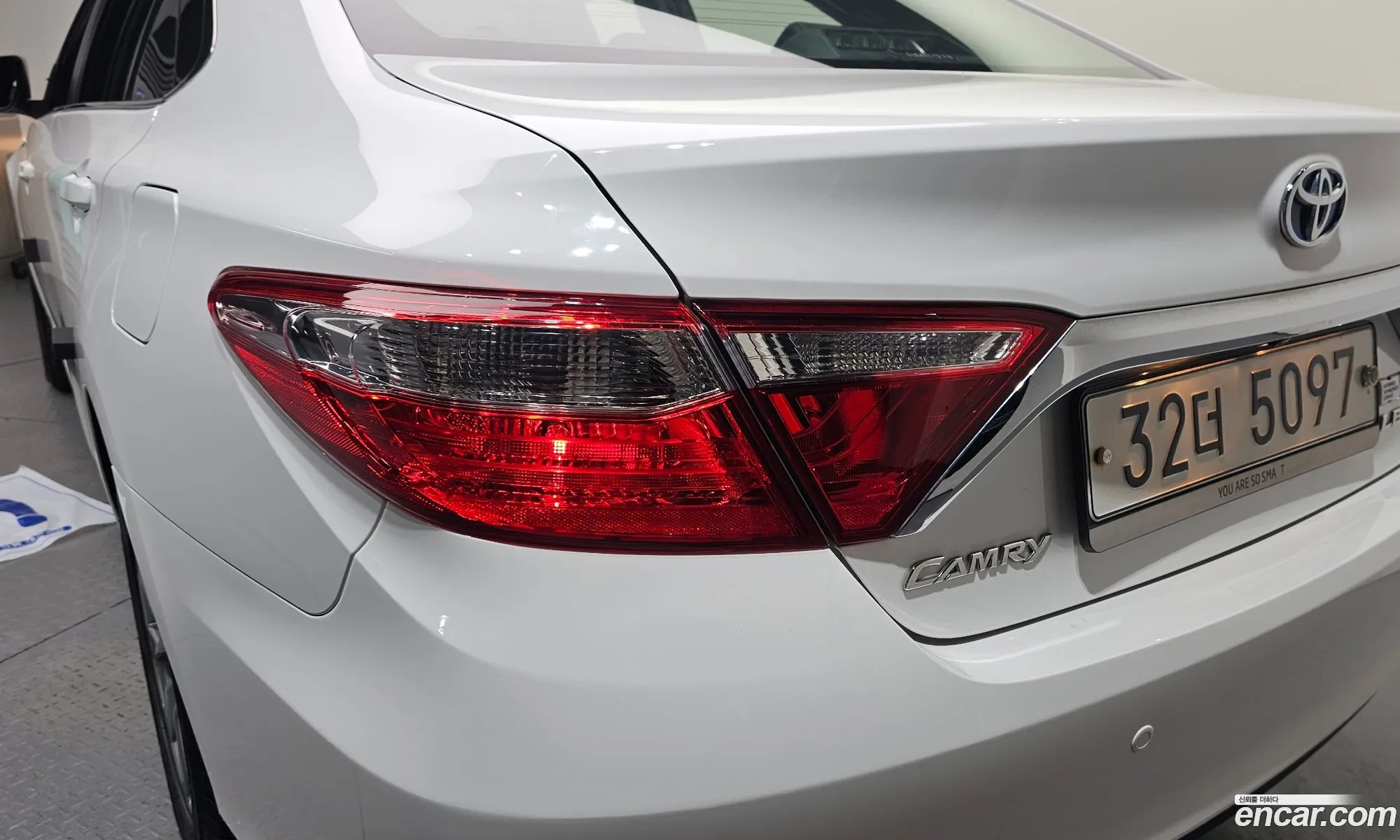 Toyota Camry 2017 4T1BD1FK0HU226163 — 5