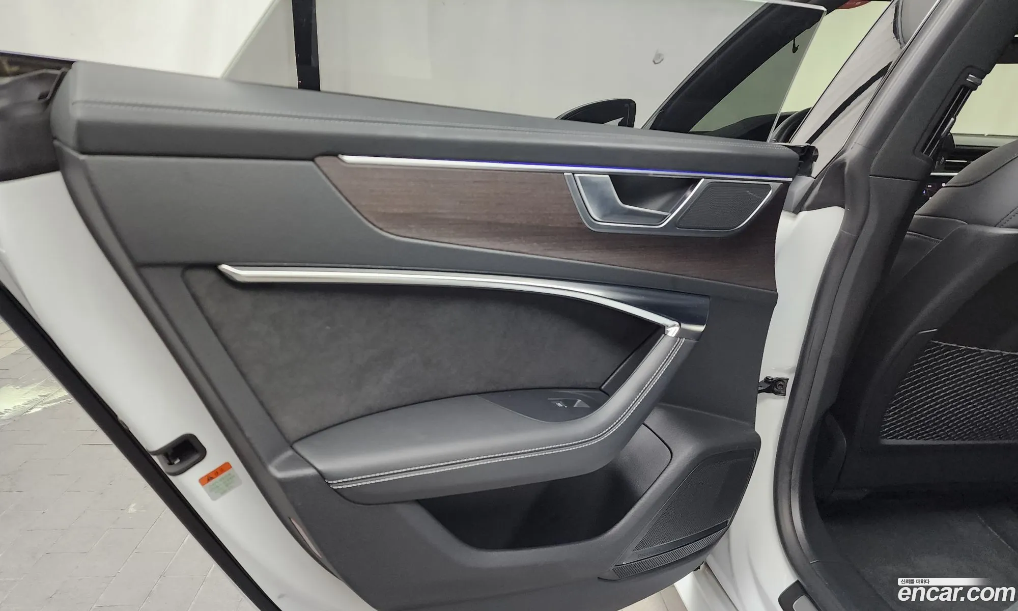 Audi A7 2023 WAUZZZF26PN034738 — 26