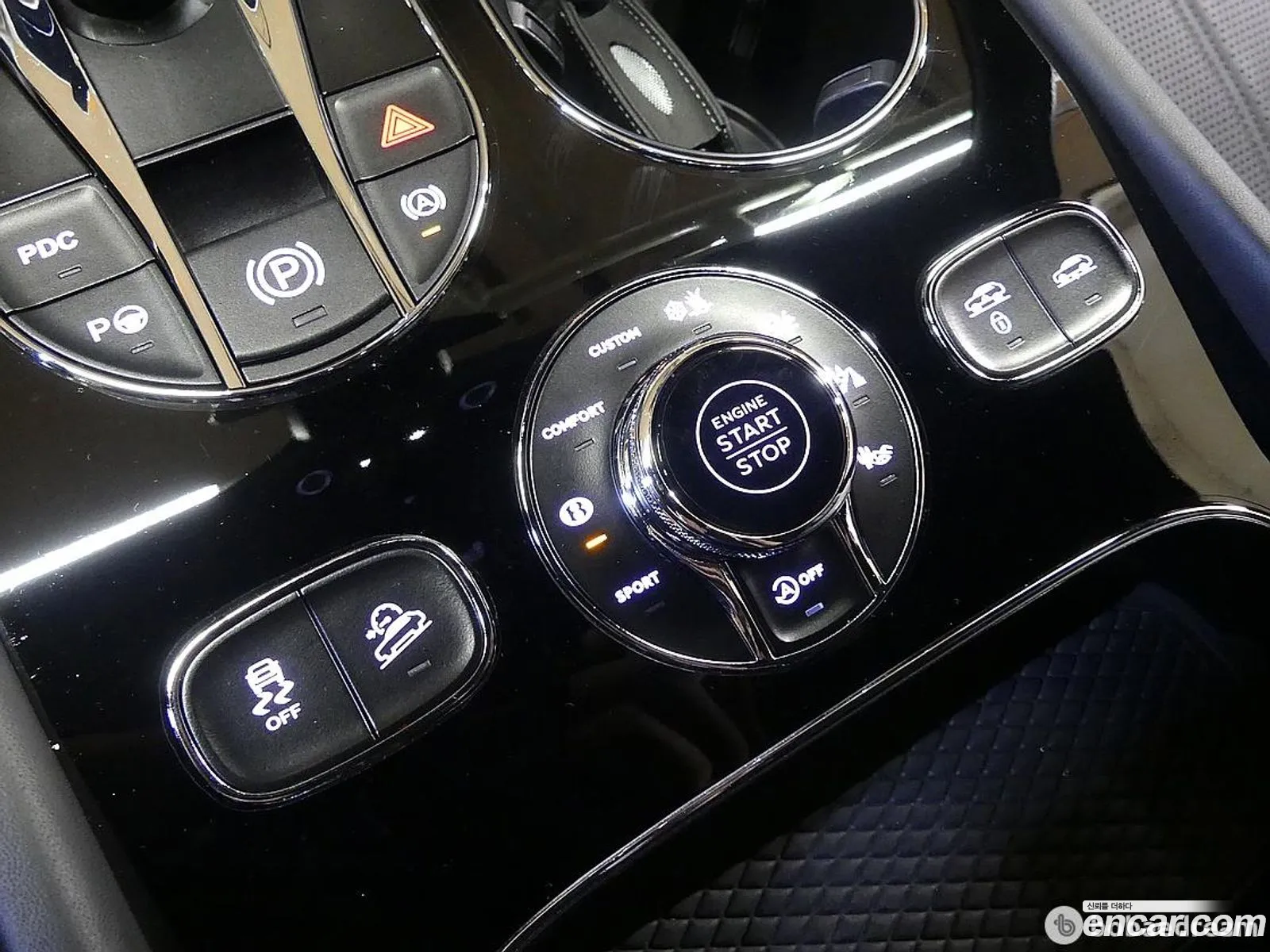 Bentley Bentayga 2023 — 4