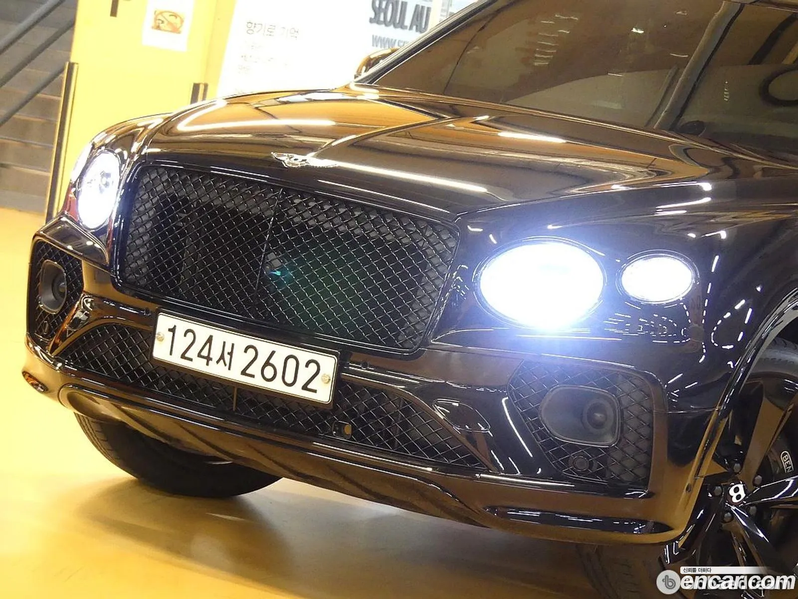 Bentley Bentayga 2023 — 6
