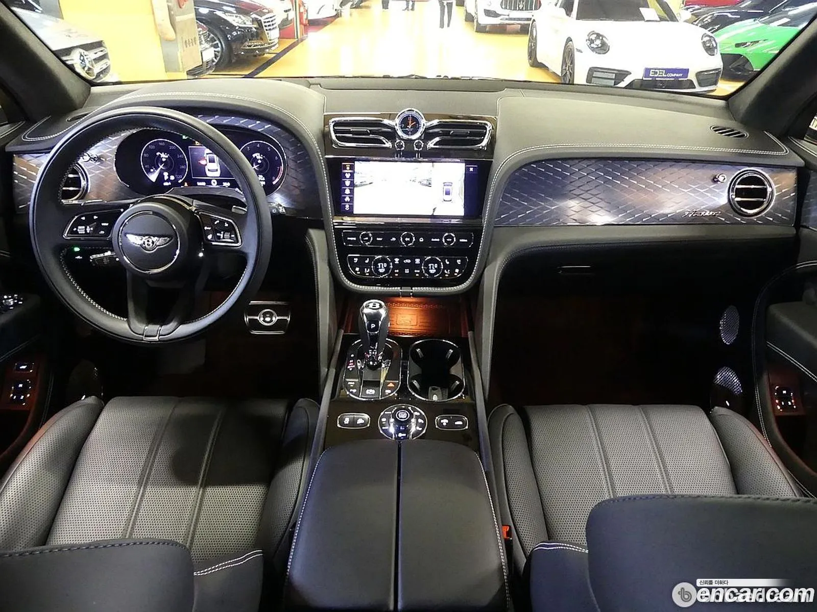 Bentley Bentayga 2023 — 9