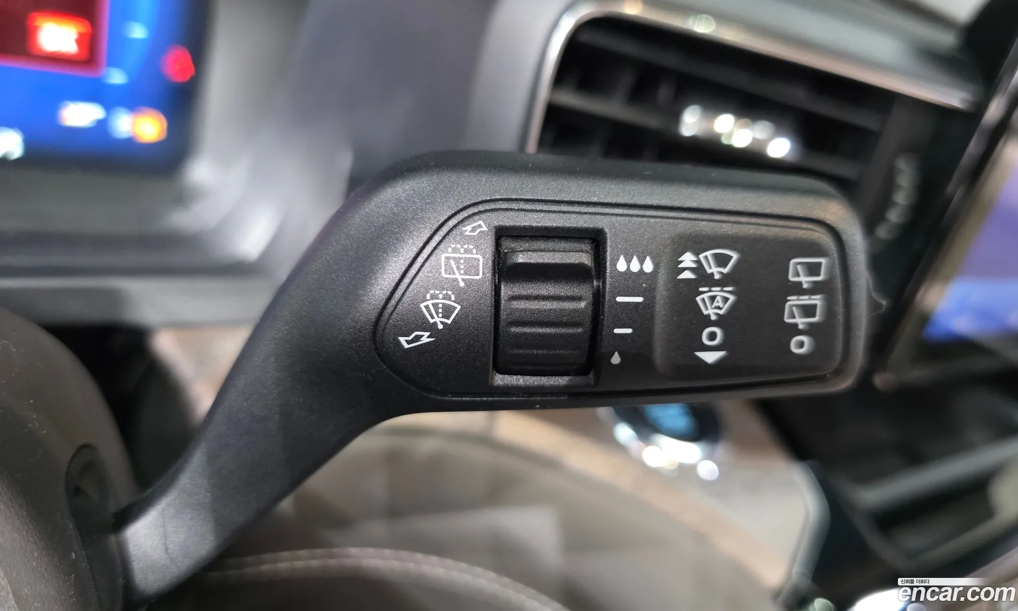 Ford Explorer 6th Gen 2021 1FM5K8HC9MGC03006 — 34