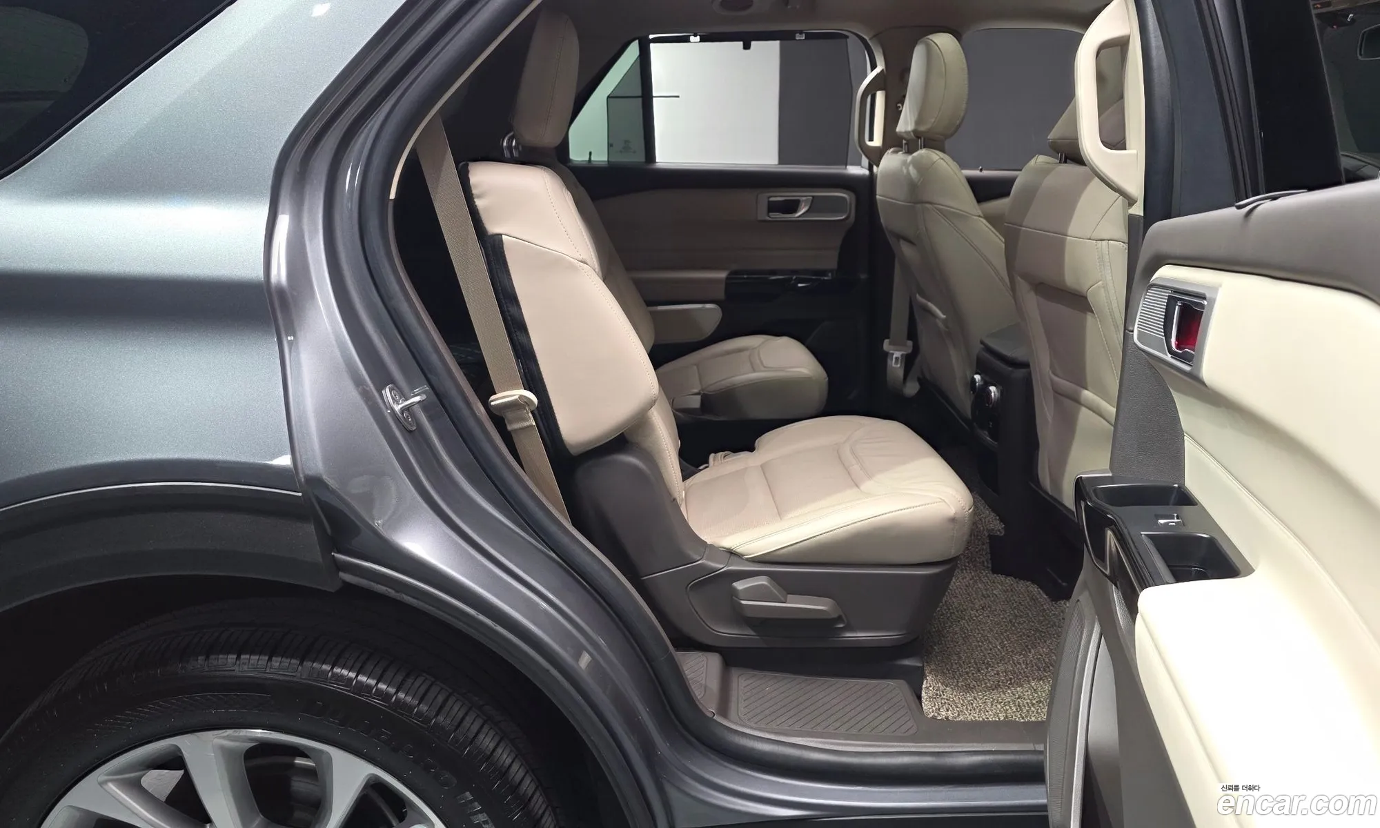 Ford Explorer 6th Gen 2021 1FM5K8HC9MGC03006 — 10