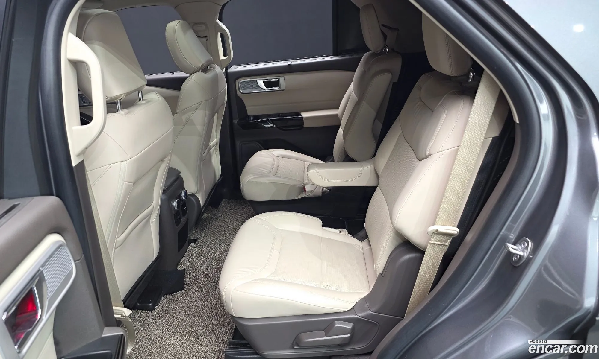 Ford Explorer 6th Gen 2021 1FM5K8HC9MGC03006 — 26
