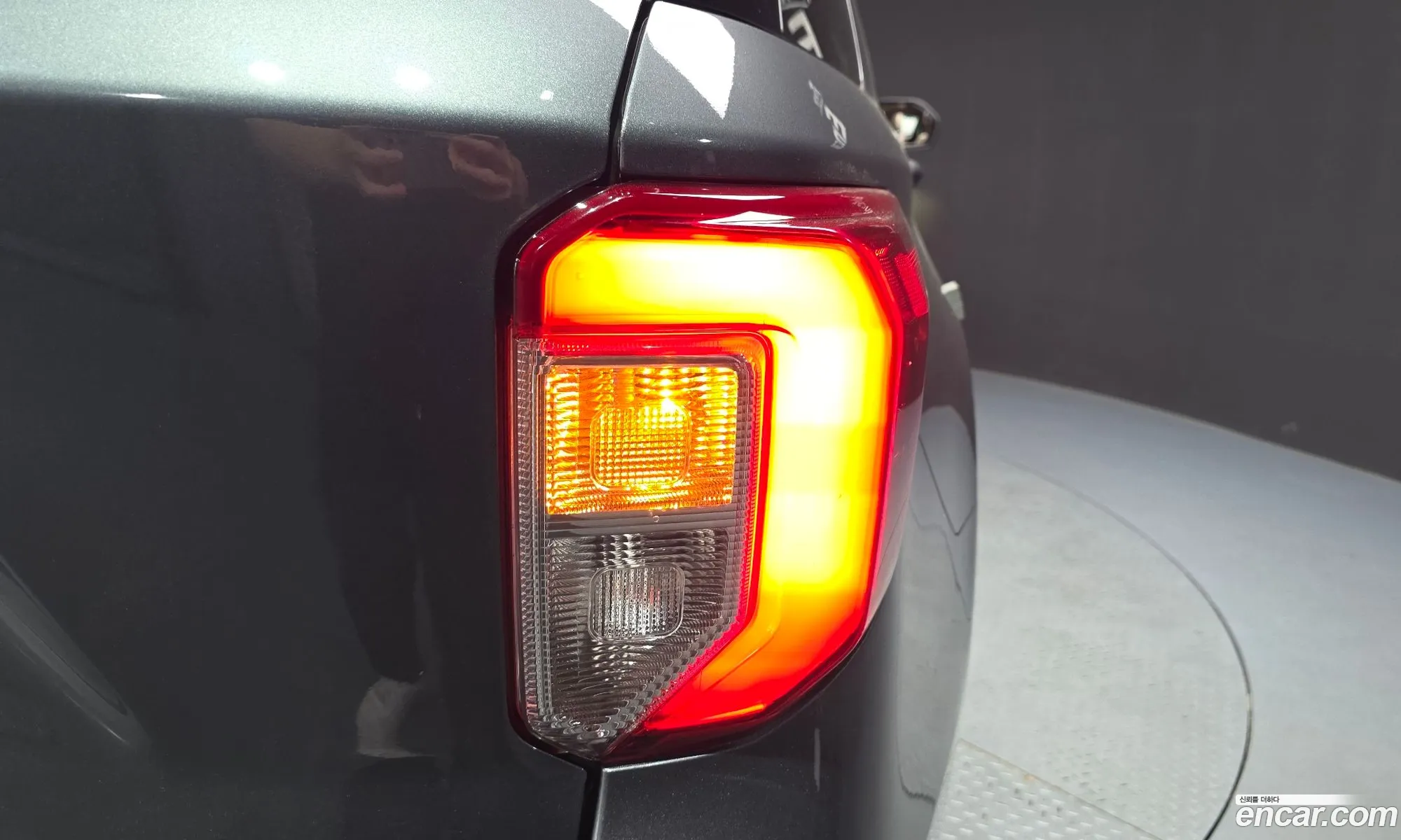 Ford Explorer 6th Gen 2021 1FM5K8HC9MGC03006 — 18