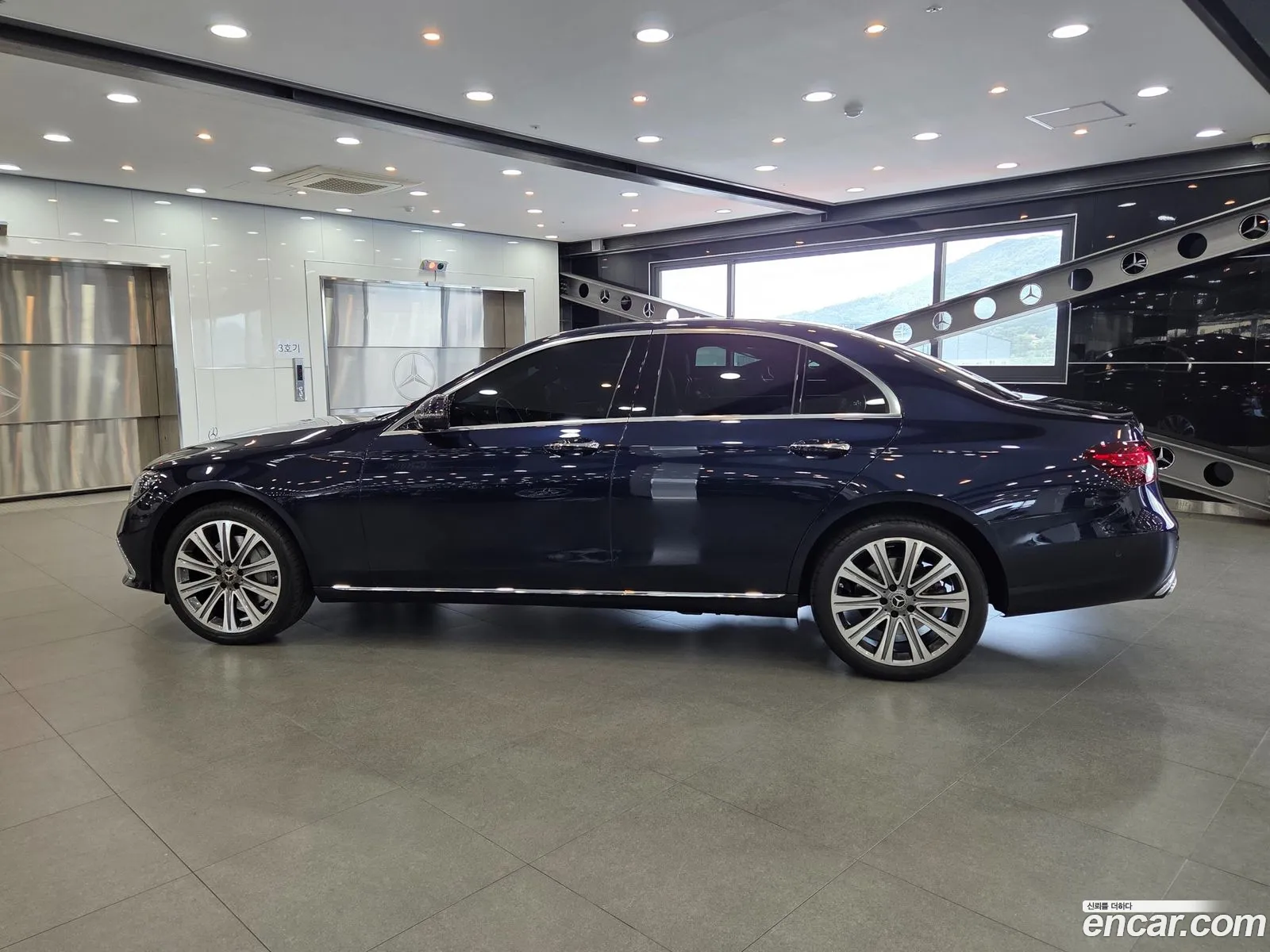 Mercedes-Benz E-Class W213 2022 — 8