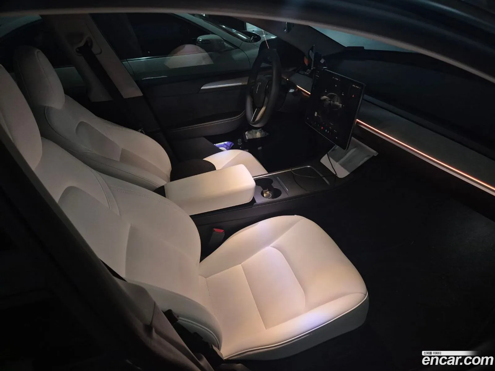 Tesla Model Y 2025 — 5