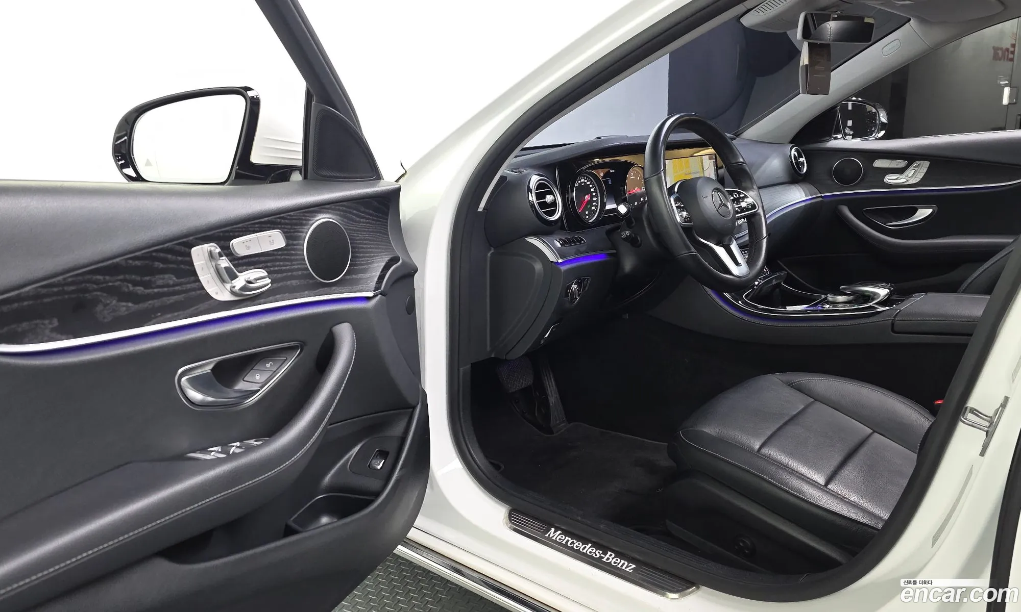 Mercedes-Benz E-Class W213 2019 WDDZF0EB8KA567057 — 20