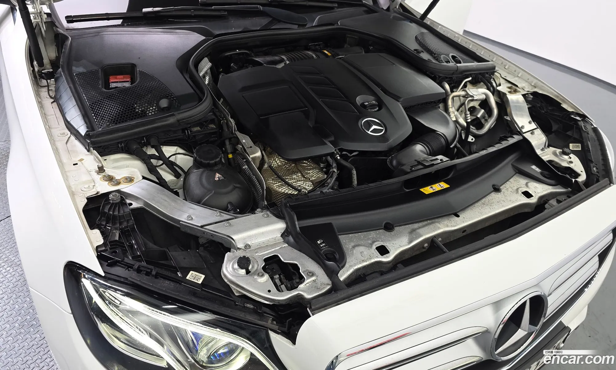 Mercedes-Benz E-Class W213 2019 WDDZF0EB8KA567057 — 15