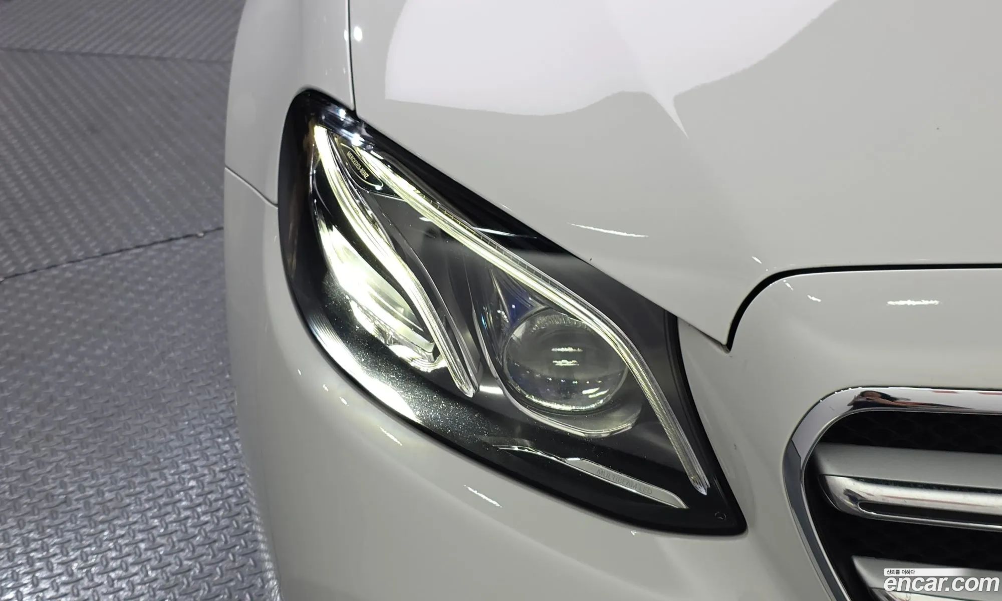 Mercedes-Benz E-Class W213 2019 WDDZF0EB8KA567057 — 26