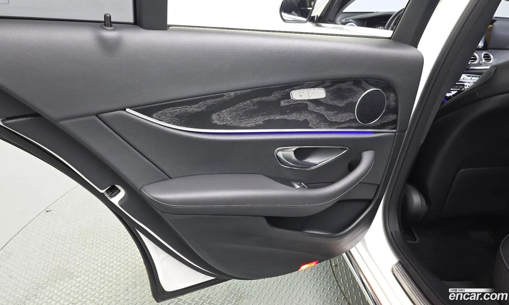 Mercedes-Benz E-Class W213 2019 WDDZF0EB8KA567057 — 7