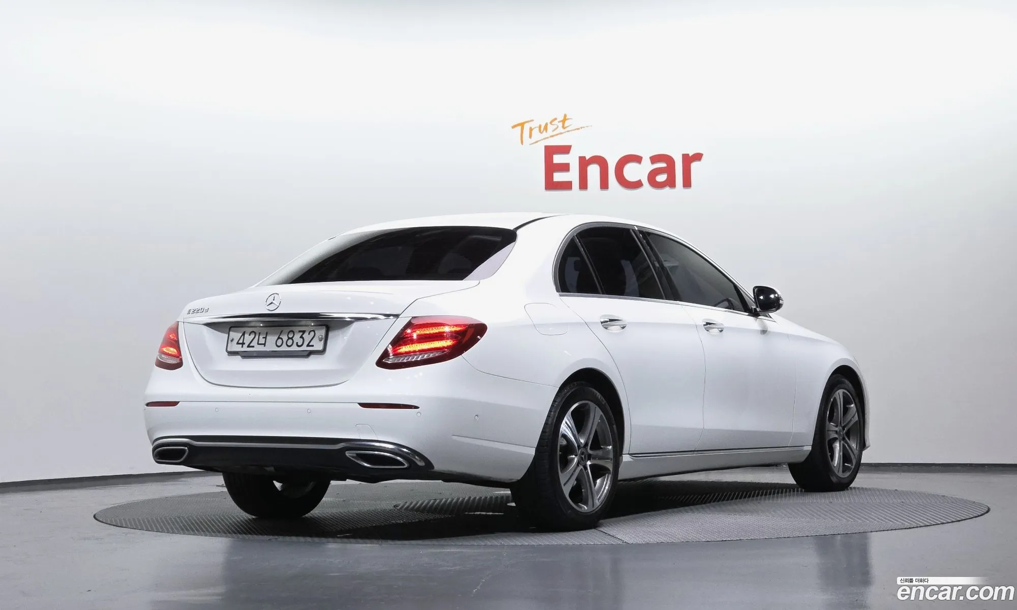 Mercedes-Benz E-Class W213 2019 WDDZF0EB8KA567057 — 5