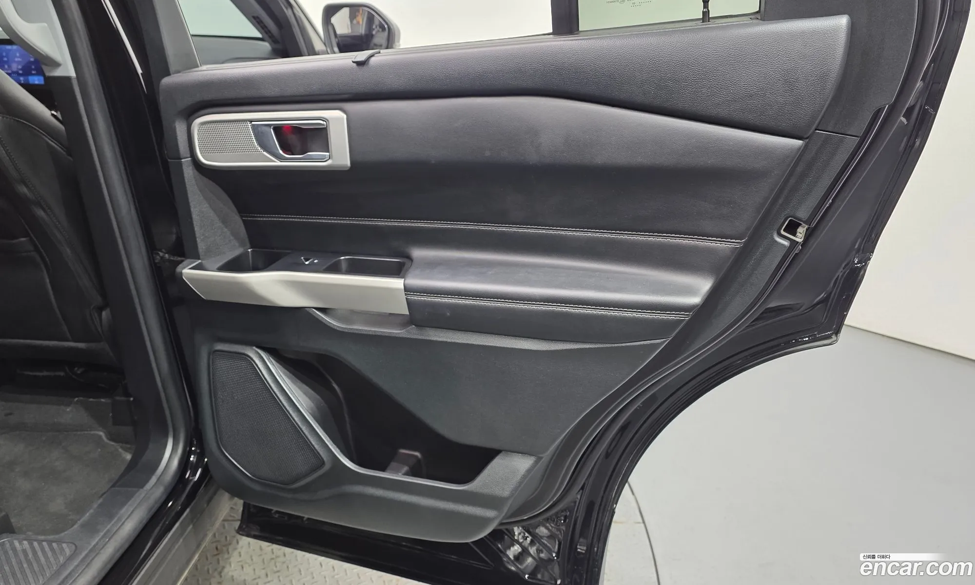 Ford Explorer 6th Gen